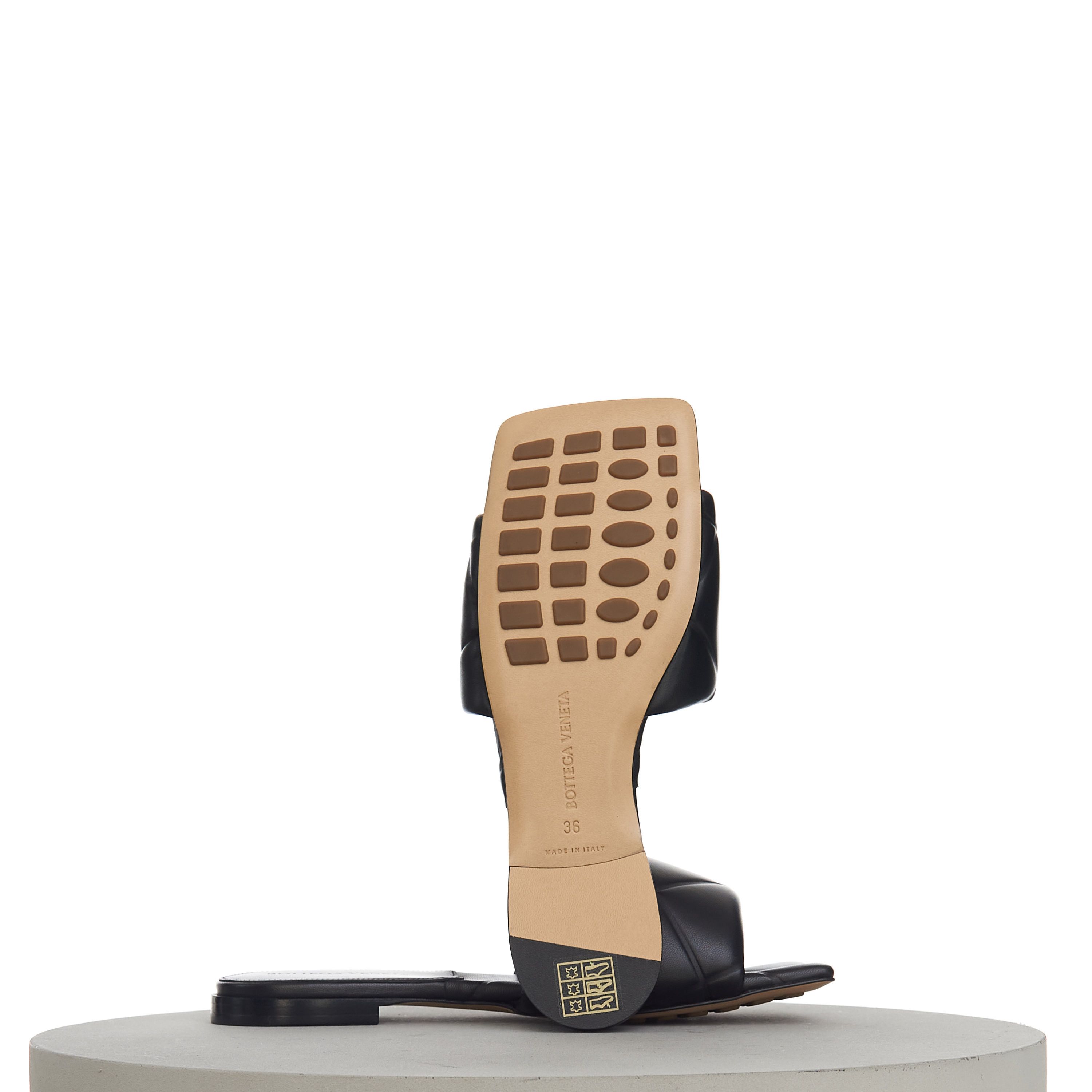 Bottega Veneta Lido Slide Sandals In Black Quilted Leather Size US 6.5 / IT 36.5 - 10 Thumbnail