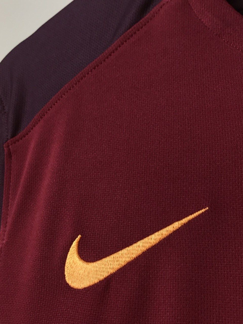 Nike #9 Dzeko AS Roma Football Shirt Soccer Jersey Size US S / EU 44-46 / 1 - 8 Thumbnail
