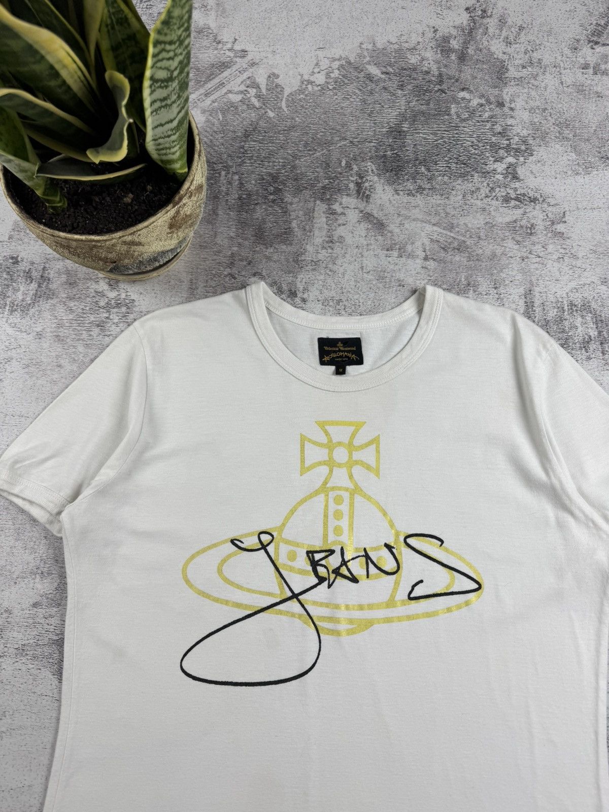 Vivienne Westwood VIVIENNE WESTWOOD X ANGLOMANIA Gold Foil Jeans Orb T Shirt Size US M / EU 48-50 / 2 - 7 Thumbnail