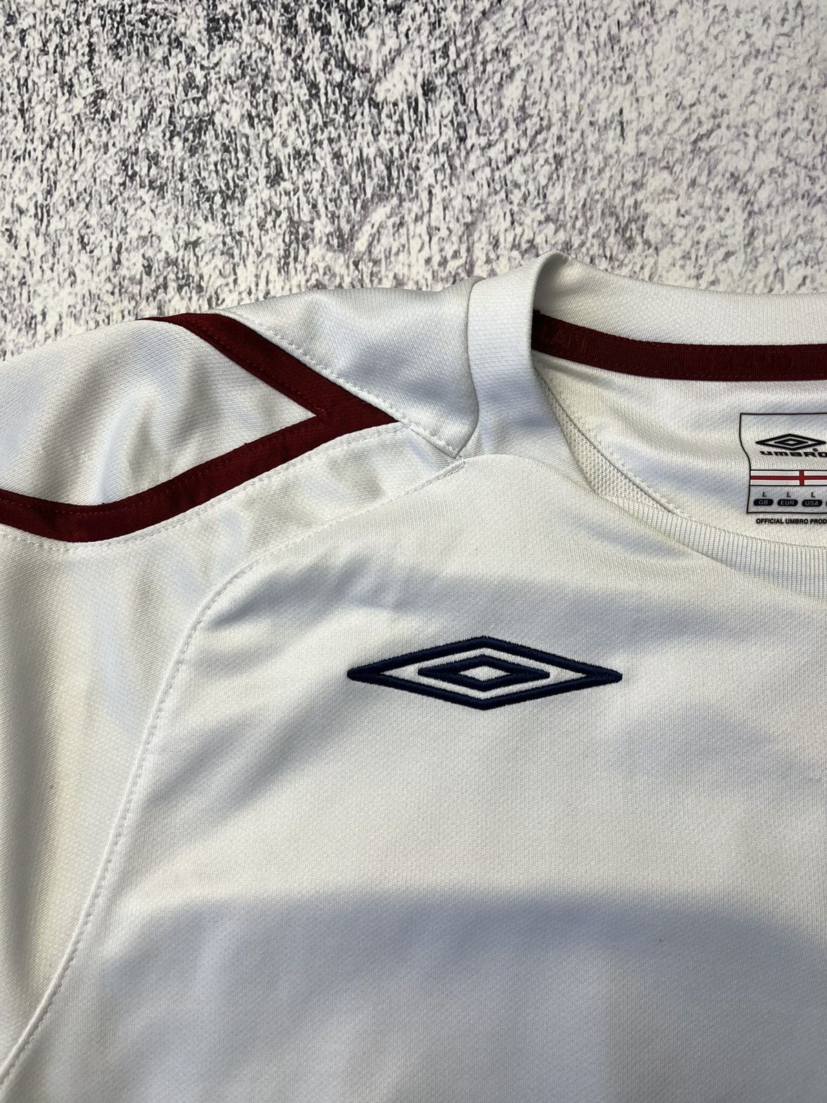 Other Authentic England 2007-08 Training Shirt. Size Large. Umbro Size US L / EU 52-54 / 3 - 8 Thumbnail