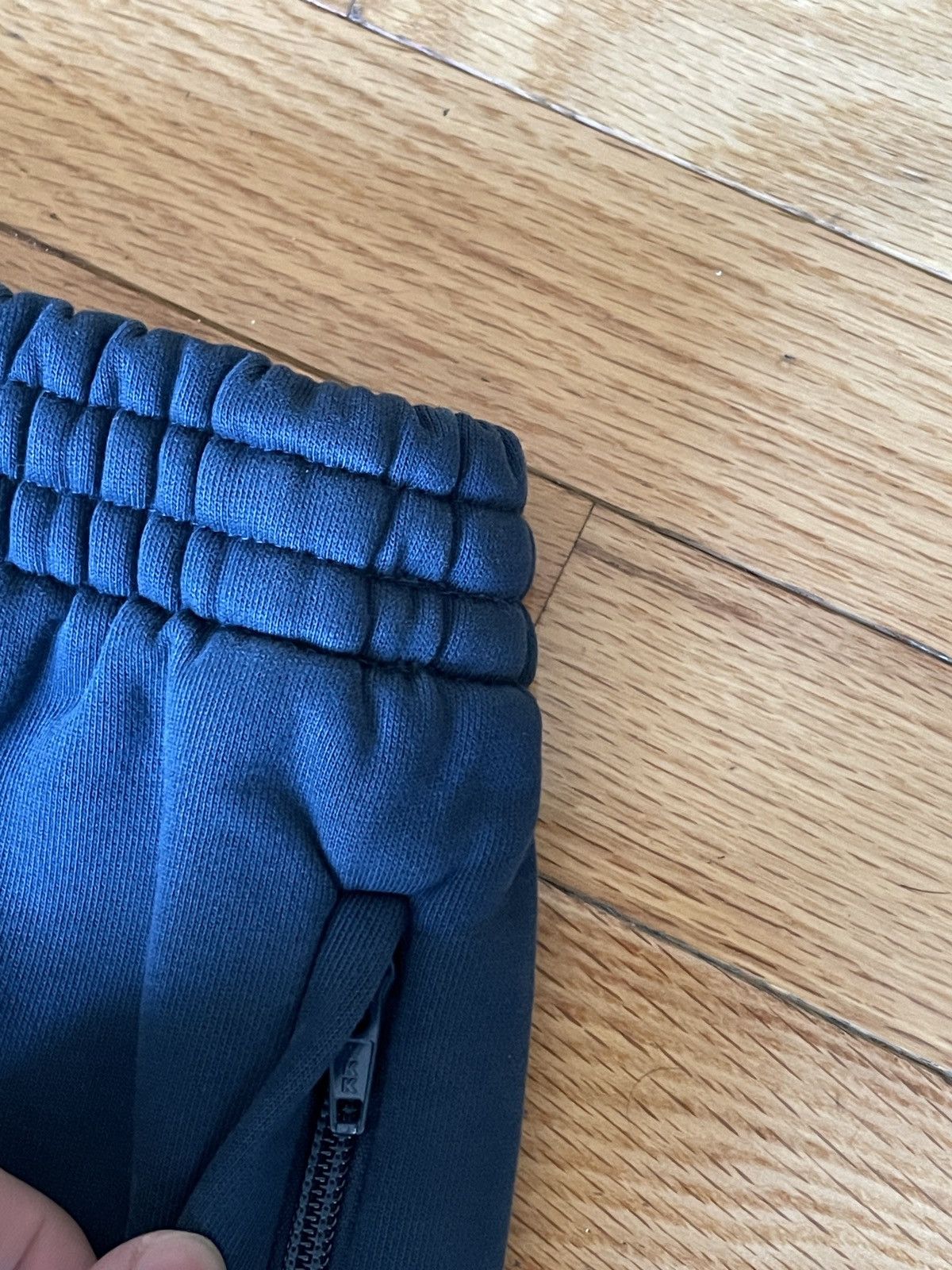 Balenciaga × Gap × Kanye West YGEBB Yeezy Gap Fleece Joggers Size Medium Size US 32 / EU 48 - 4 Thumbnail