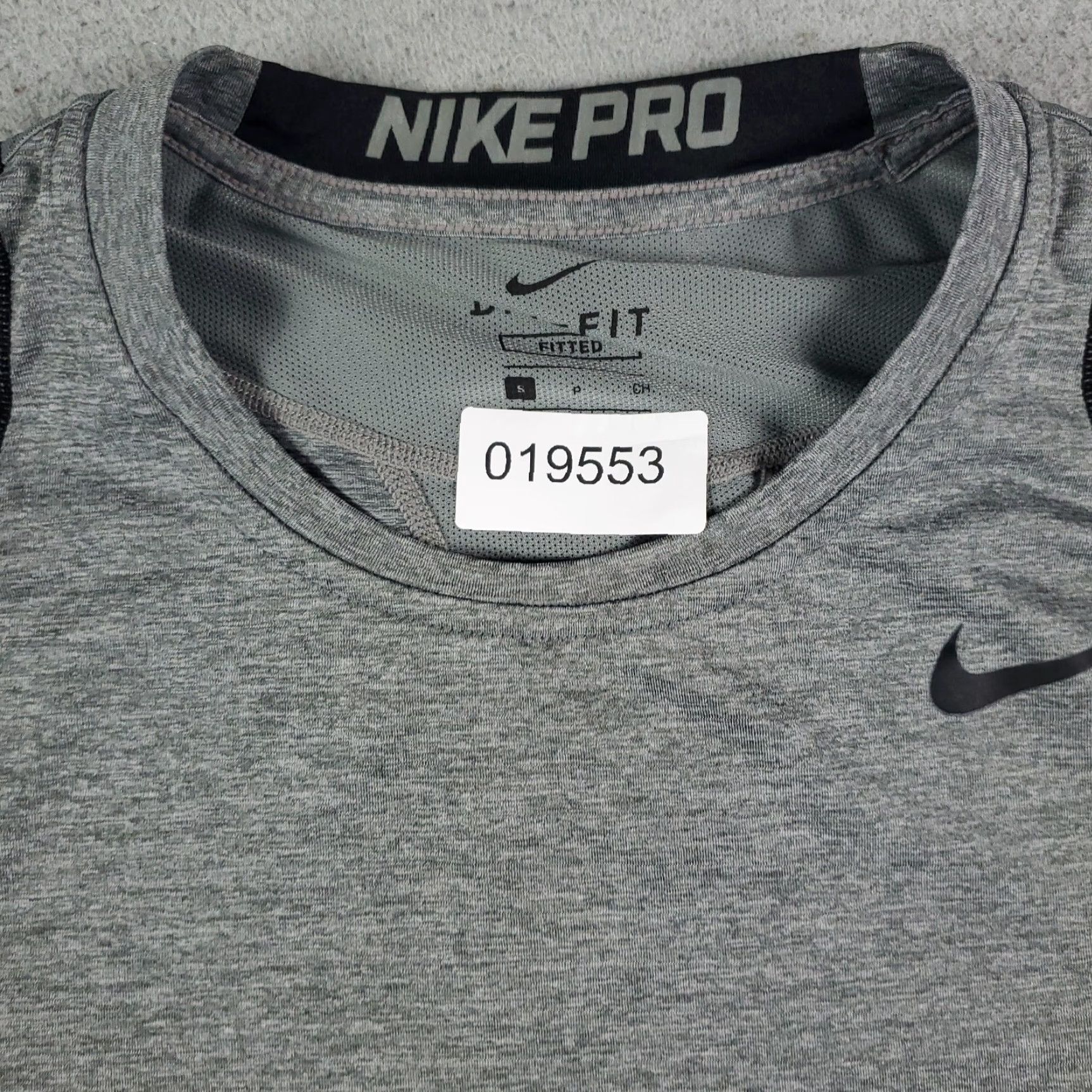 Nike Nike Shirt Mens Small Gray Pro Dri Fit Work Out Long Sleeve Size US S / EU 44-46 / 1 - 3 Thumbnail