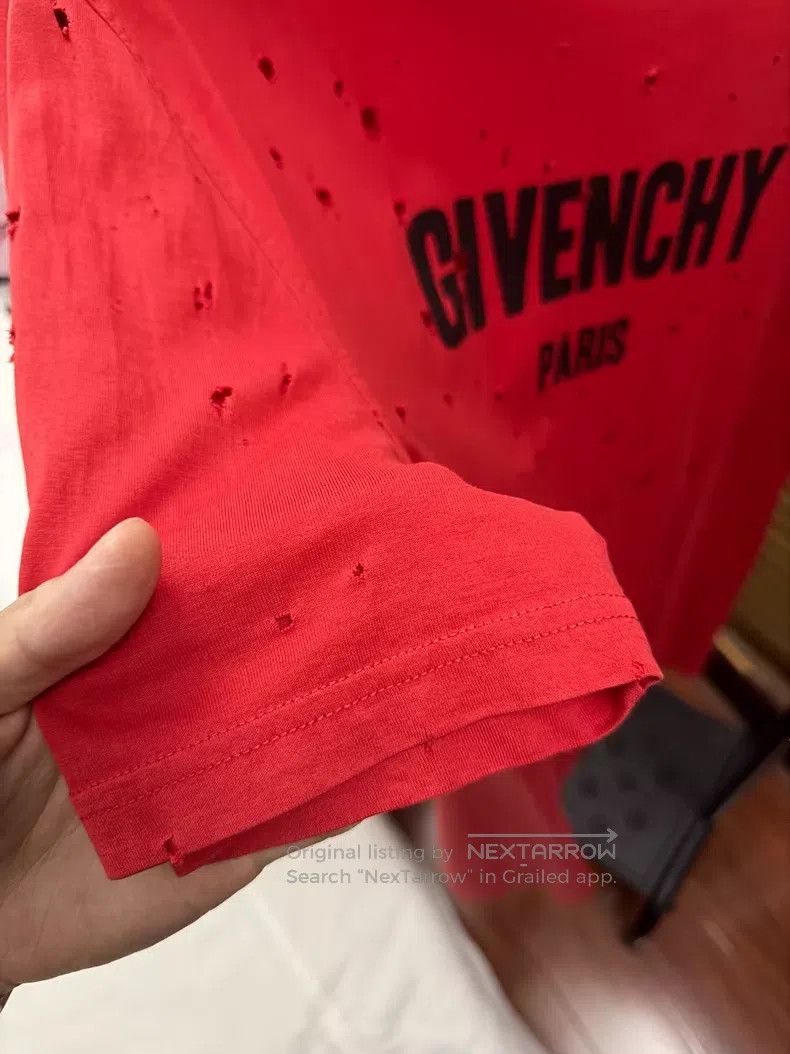Givenchy Givenchy Red Small Hole Short Sleeve Size US M / EU 48-50 / 2 - 6 Thumbnail