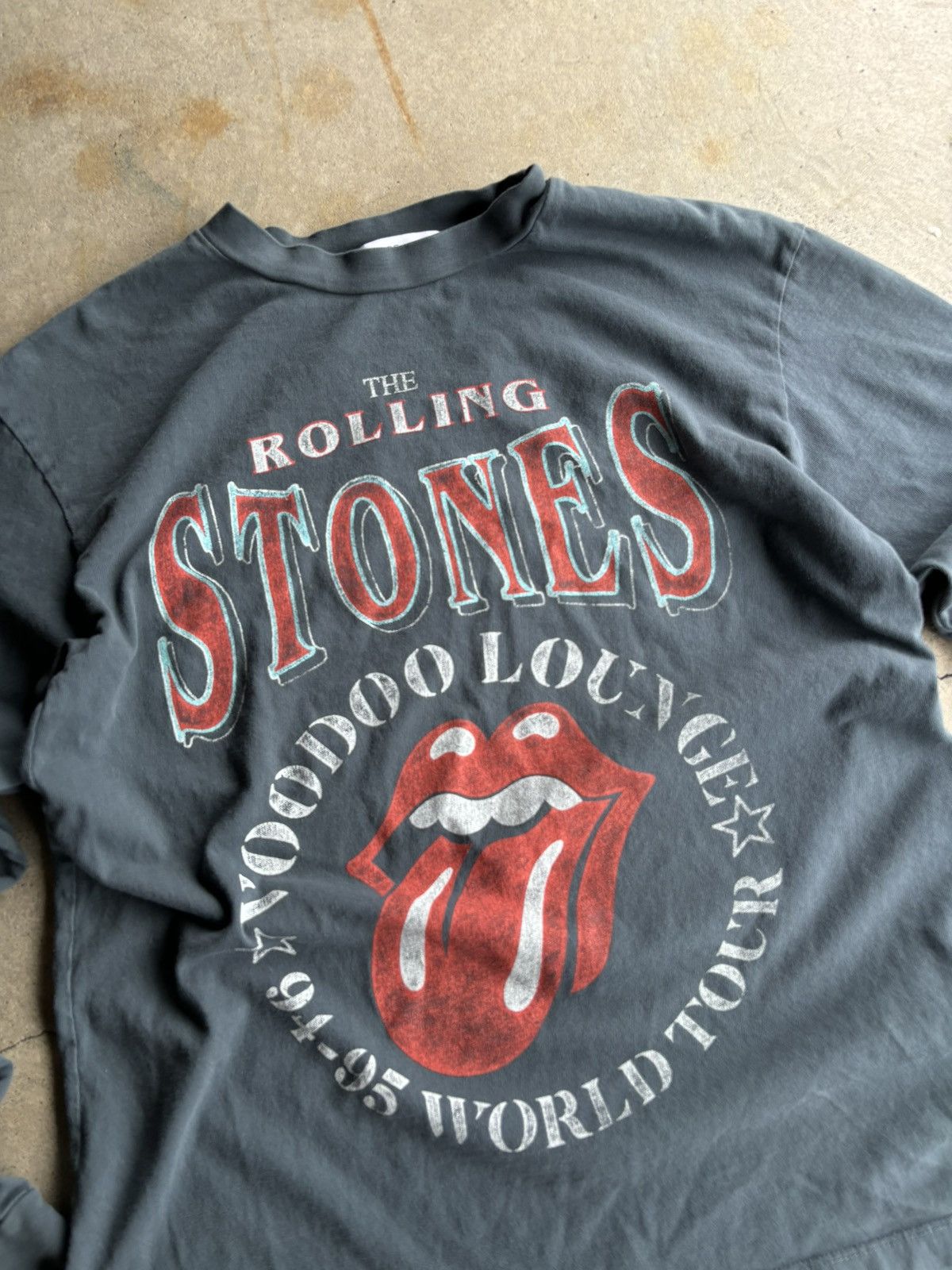 Vintage Crazy Daydreamer LA Rolling Stones Distressed Tour Shirt Size US S / EU 44-46 / 1 - 3 Thumbnail