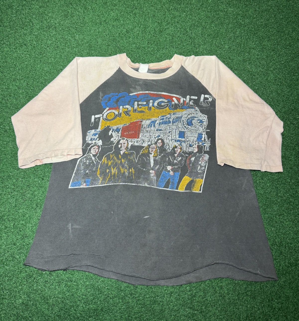 Band Tees Foreigner Vintage Raglan Concert 70s 80s 19x22 Band T Shirt Size US XS / EU 42 / 0 - 1 Thumbnail