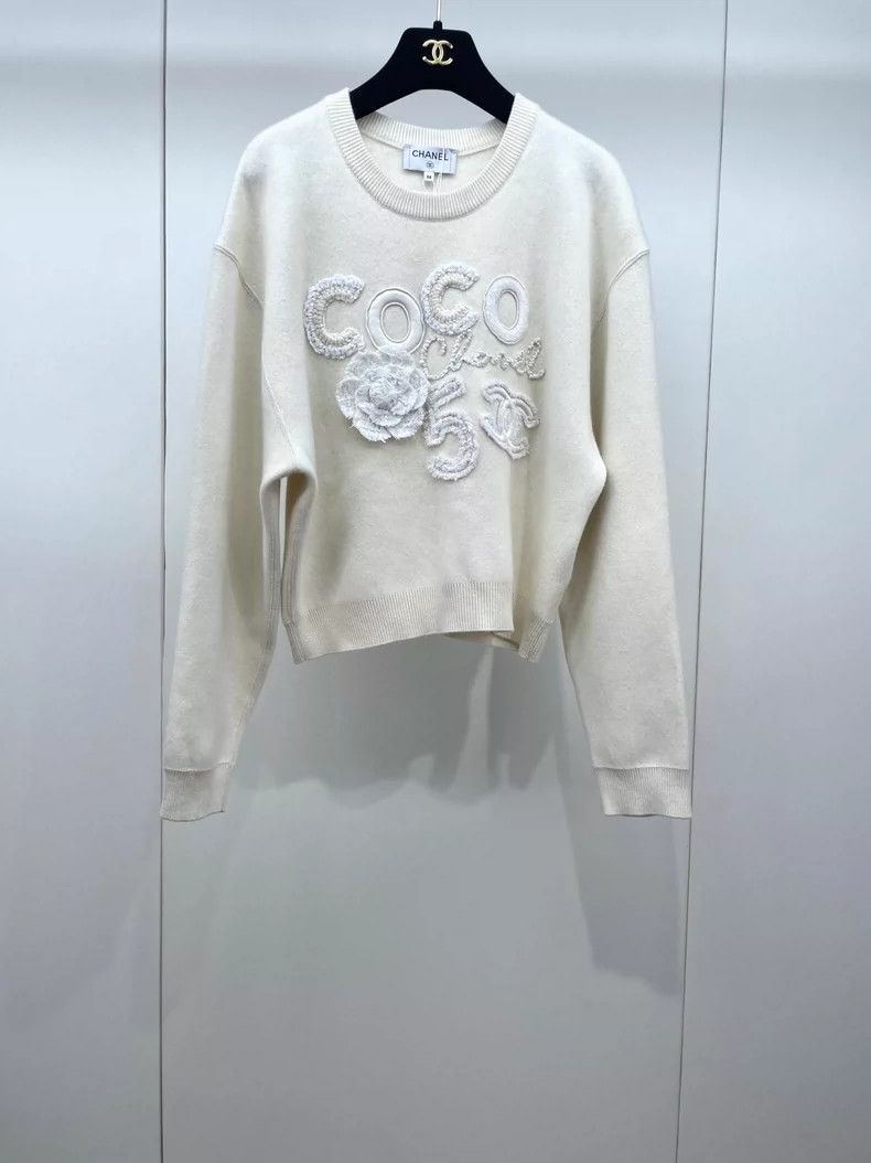 Chanel Chanel Autumn and winter coco camellia knitted cashmere swe Size XS / US 0-2 / IT 36-38 - 1 Thumbnail
