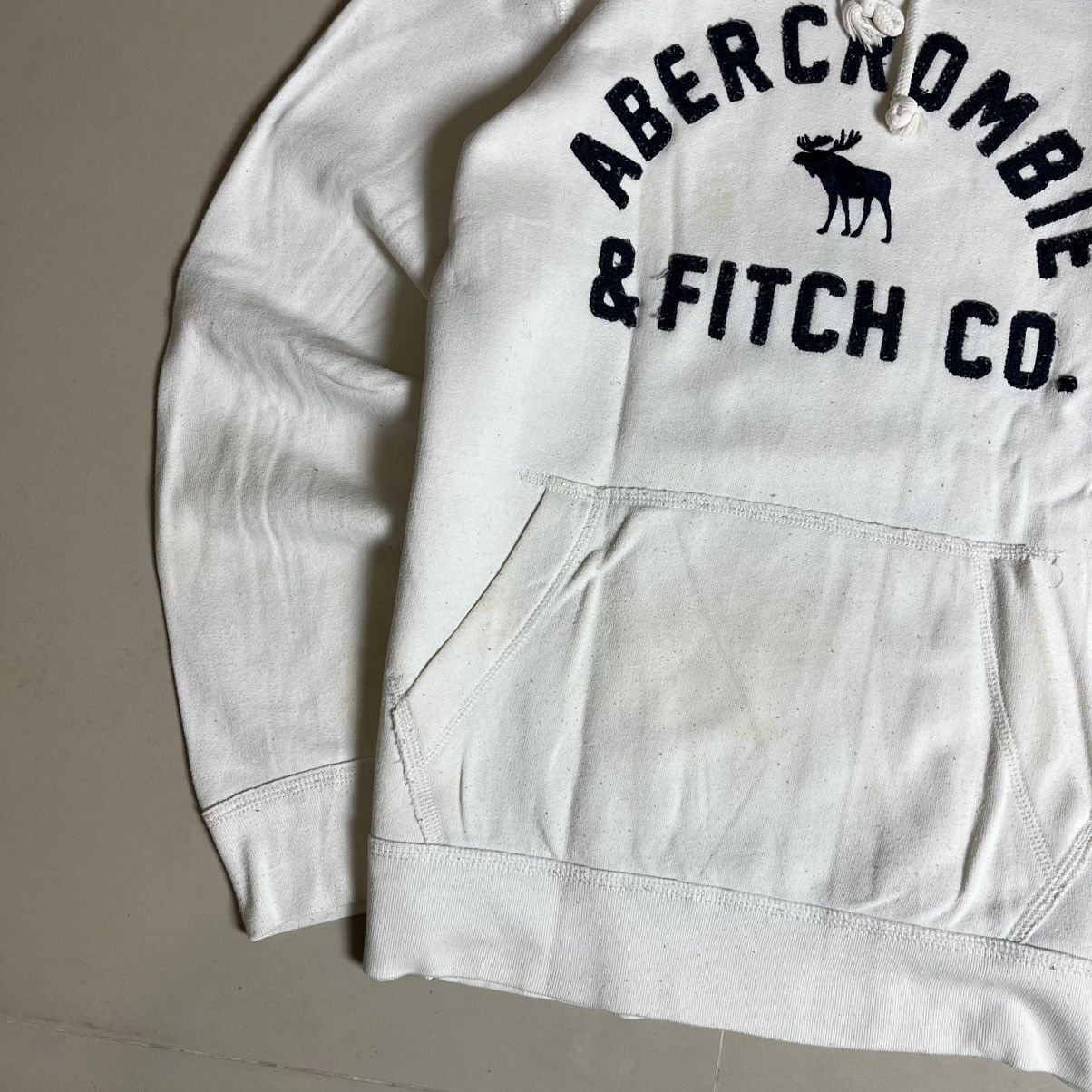 Japanese Brand Abercrombie Fur Hoodie – Classic Y2K Aesthetic Size S / US 4 / IT 40 - 3 Thumbnail