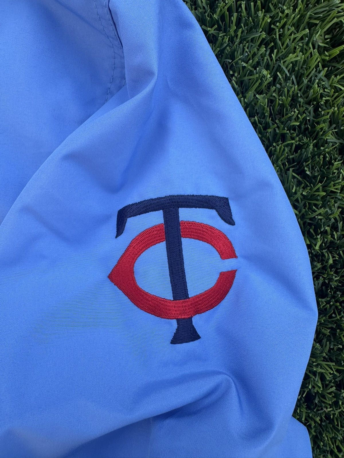 Nike Vintage y2k Nike blue center swoosh Minnesota Twins pullover Size US S / EU 44-46 / 1 - 4 Thumbnail
