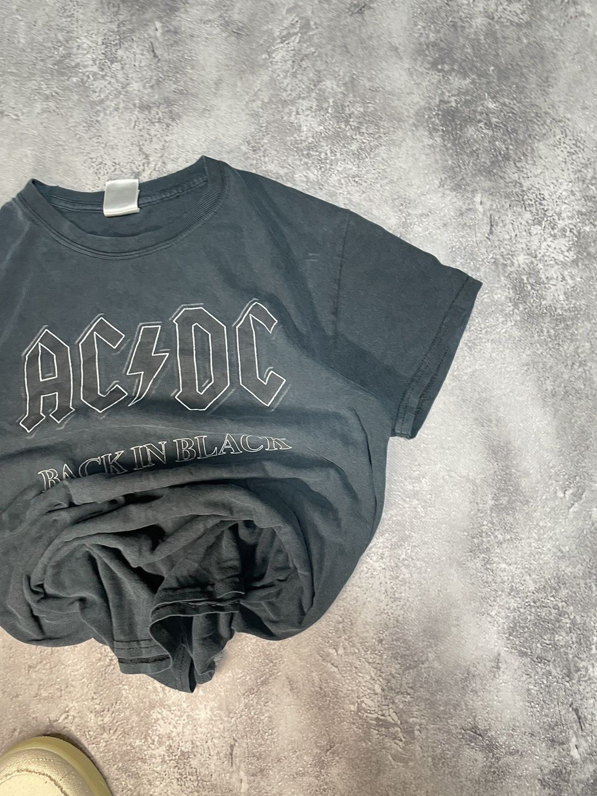 AC/DC × Vintage AC/DC 2004 Alstyle Apparel washed grey t-shirt Size US L / EU 52-54 / 3 - 3 Thumbnail