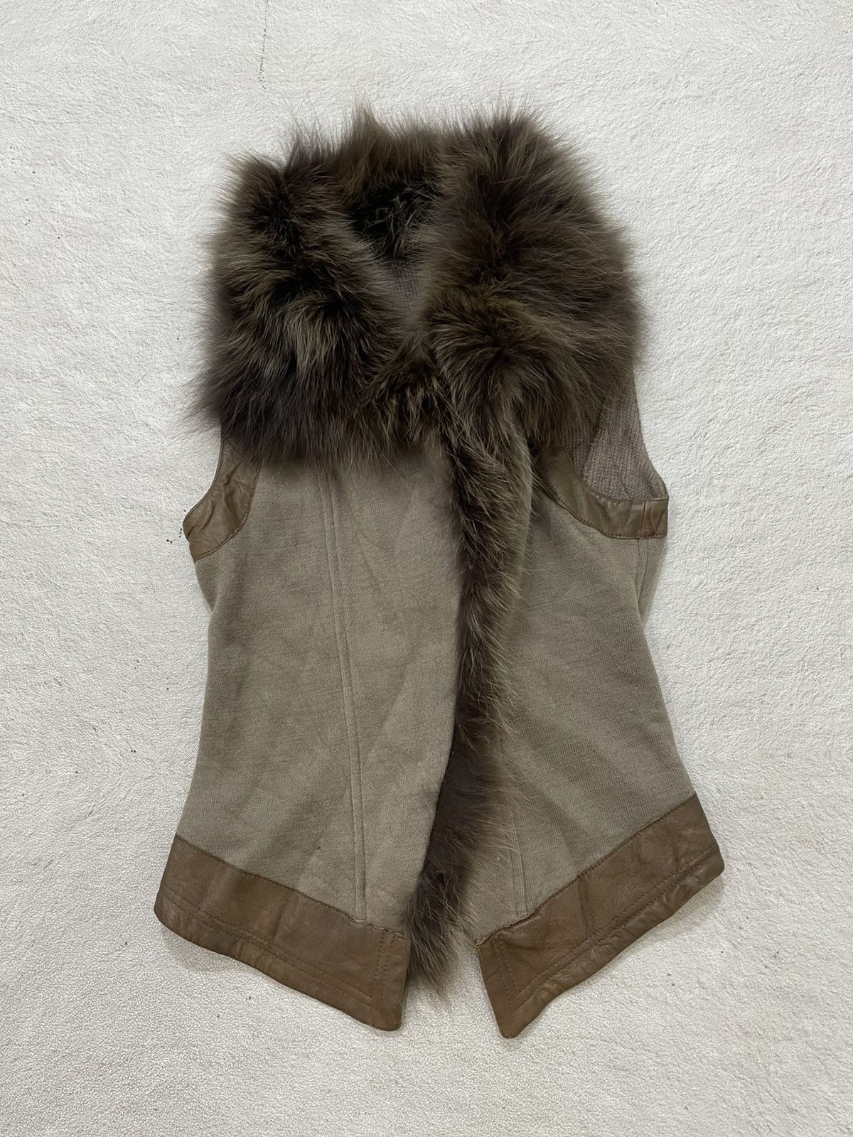 Le Grande Bleu (L.G.B.) 2000s Japanese Brown Suede Fur Trim Vest Shearling Ifsix y2k Size S / US 4 / IT 40 - 2 Thumbnail