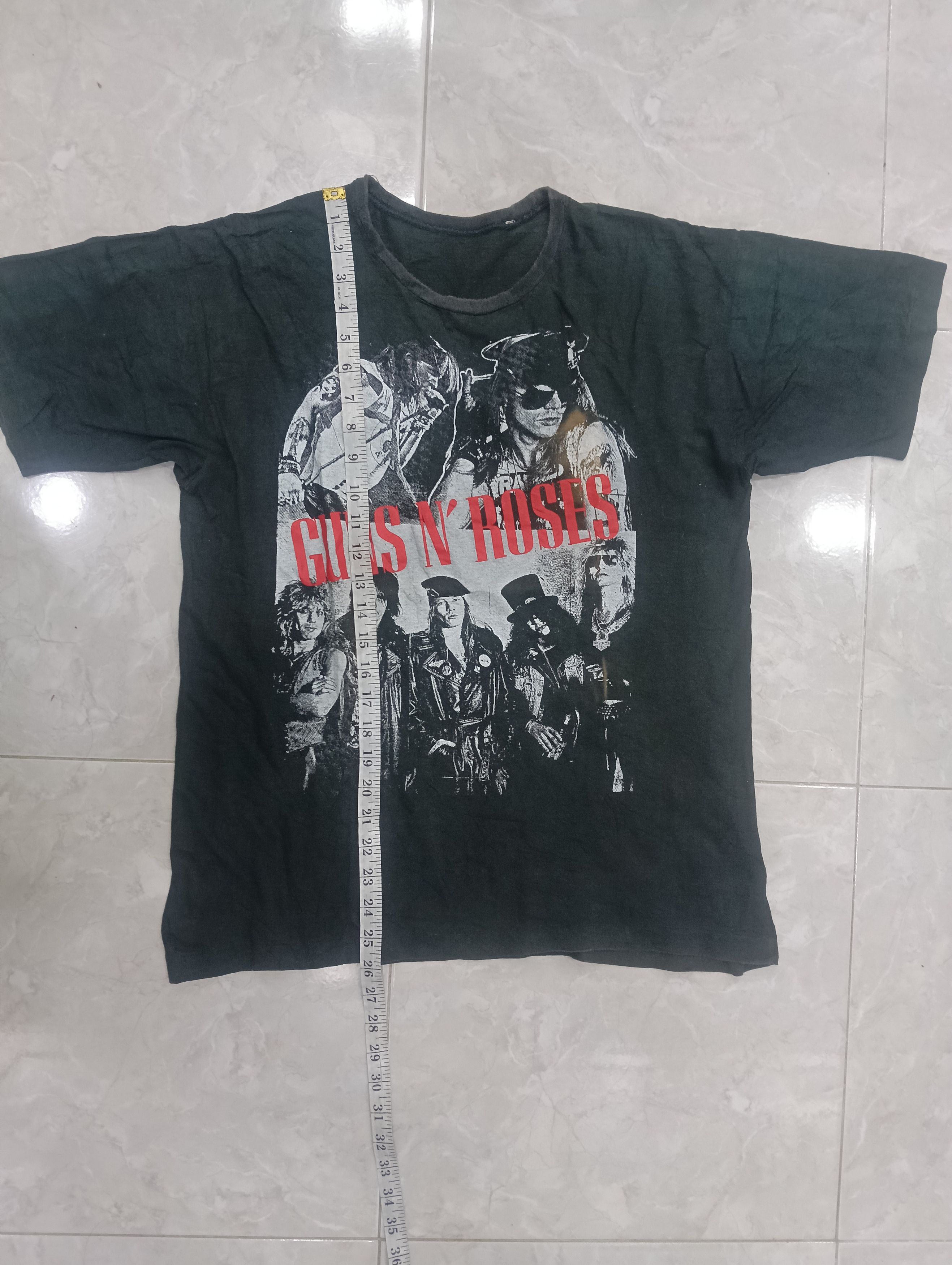 Band Tees Vintage Guns N Roses Great Picture Size US M / EU 48-50 / 2 - 10 Thumbnail