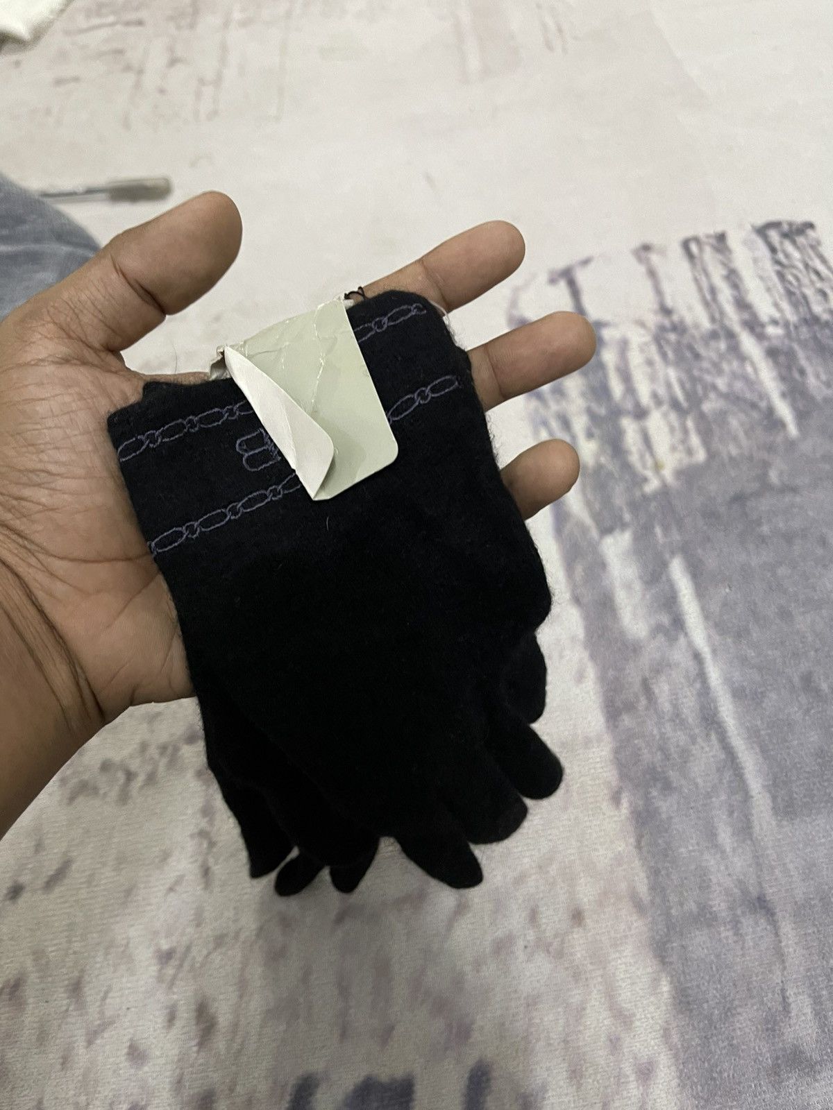 Balenciaga 90s BALENCIAGA PARIS WOOL GLOVE NOS Size ONE SIZE - 4 Thumbnail