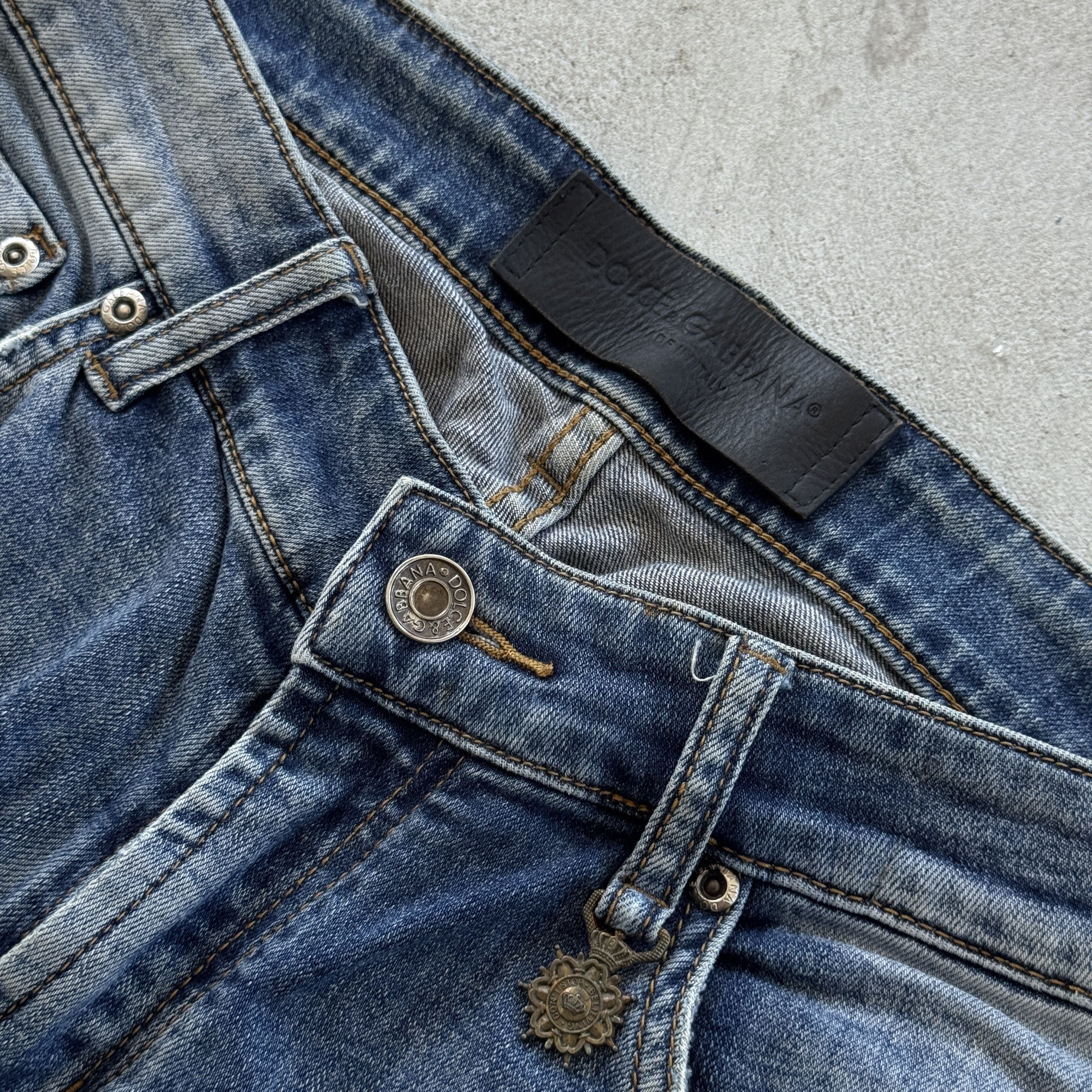 Dolce & Gabbana Vintage 90s Dolce & Gabbana Denim Shorts Size US 30 / EU 46 - 8 Thumbnail