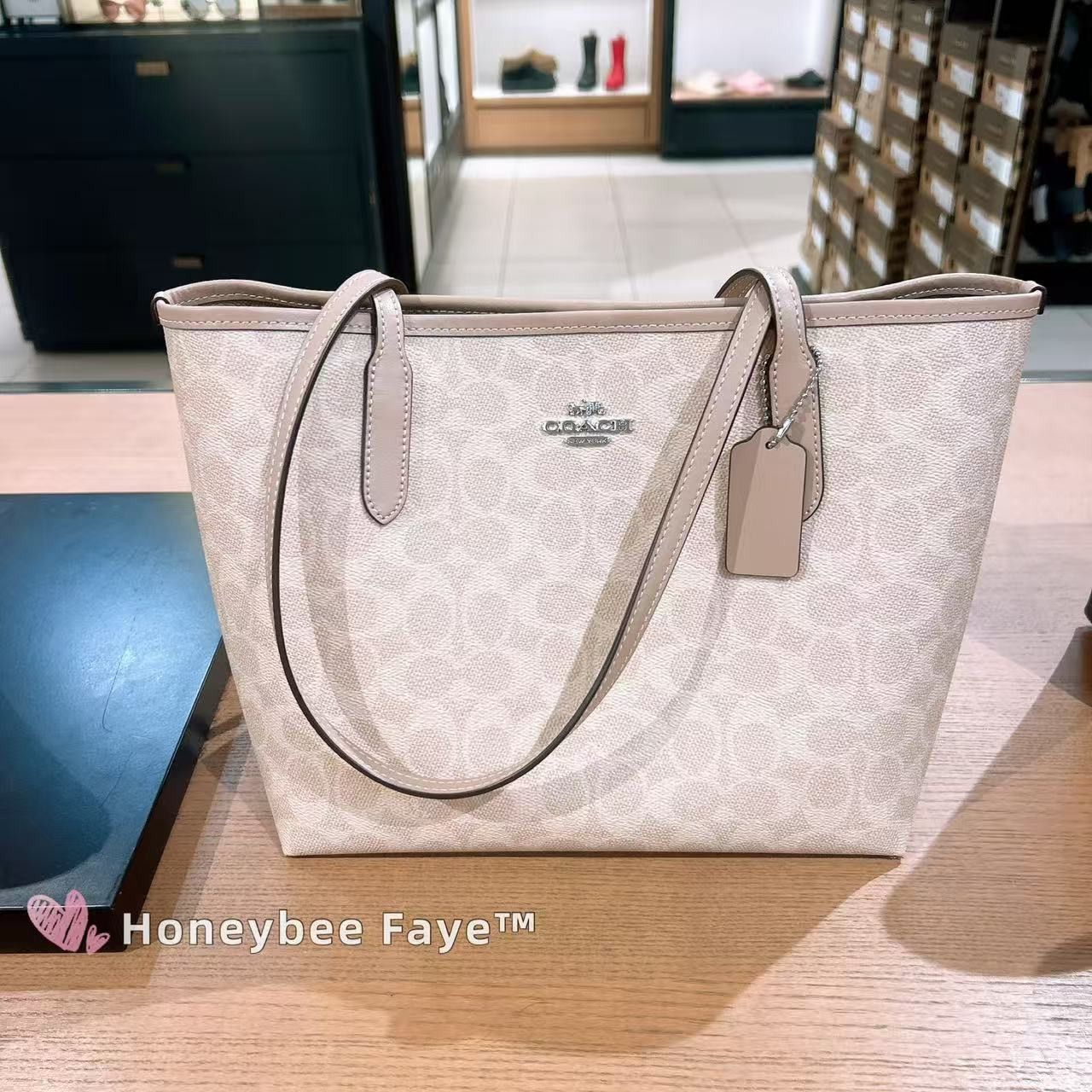 Coach Medium City Tote Bag In Signature Canvas CDX82 Size ONE SIZE - 1 Thumbnail
