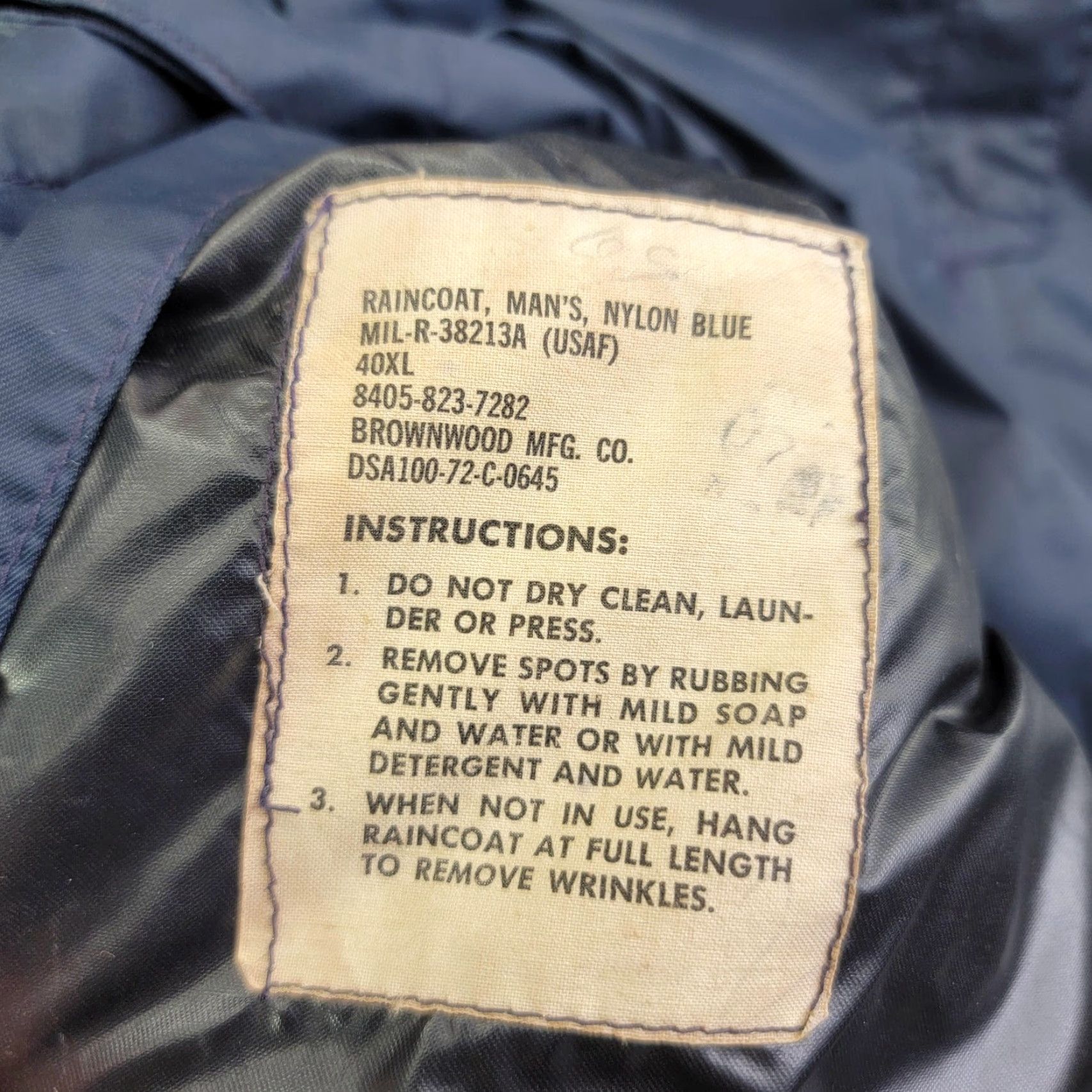 Vintage VINTAGE Brownwood Mfg. Co. Coat Mens 40 Blue Nylon Raincoat Military USAF 70s Size US XXS / EU 40 - 5 Thumbnail