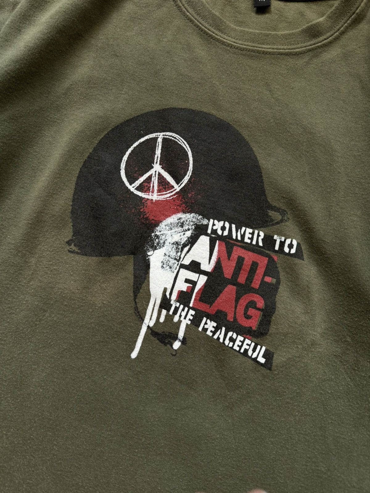 Band Tees 2000s vintage Anti-flag Power to the Peaceful t-shirt Y2K Size M / US 6-8 / IT 42-44 - 2 Thumbnail