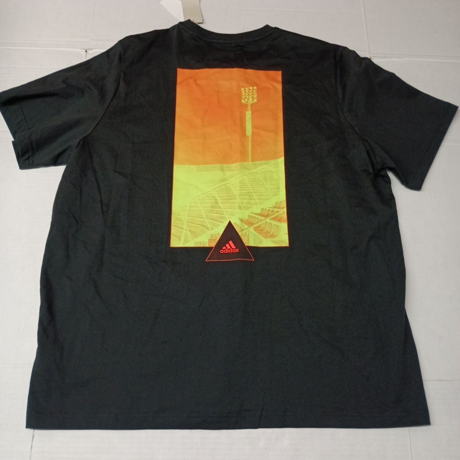Adidas Adidas Sportswear Graphic T-shirt Mens Size 2XL Black JE8162 Size US XXL / EU 58 / 5 - 7 Thumbnail
