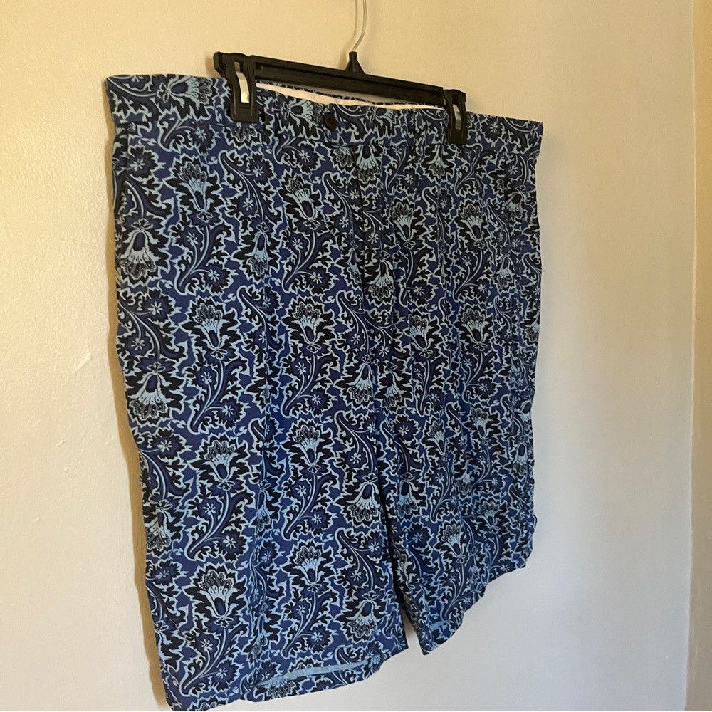 Banana Republic Banana Republic Men’s Casual Shorts Blue Paisley Size 38 Size US 38 / EU 54 - 2 Thumbnail