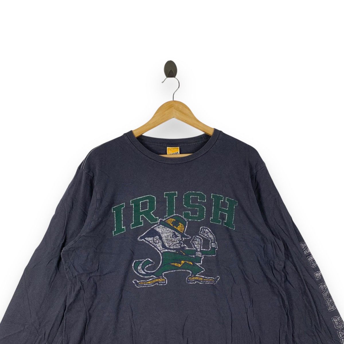 Vintage Vintage NOTRE DAME FIGHTING IRISH Distress Design Tee Size L / US 10 / IT 46 - 2 Thumbnail