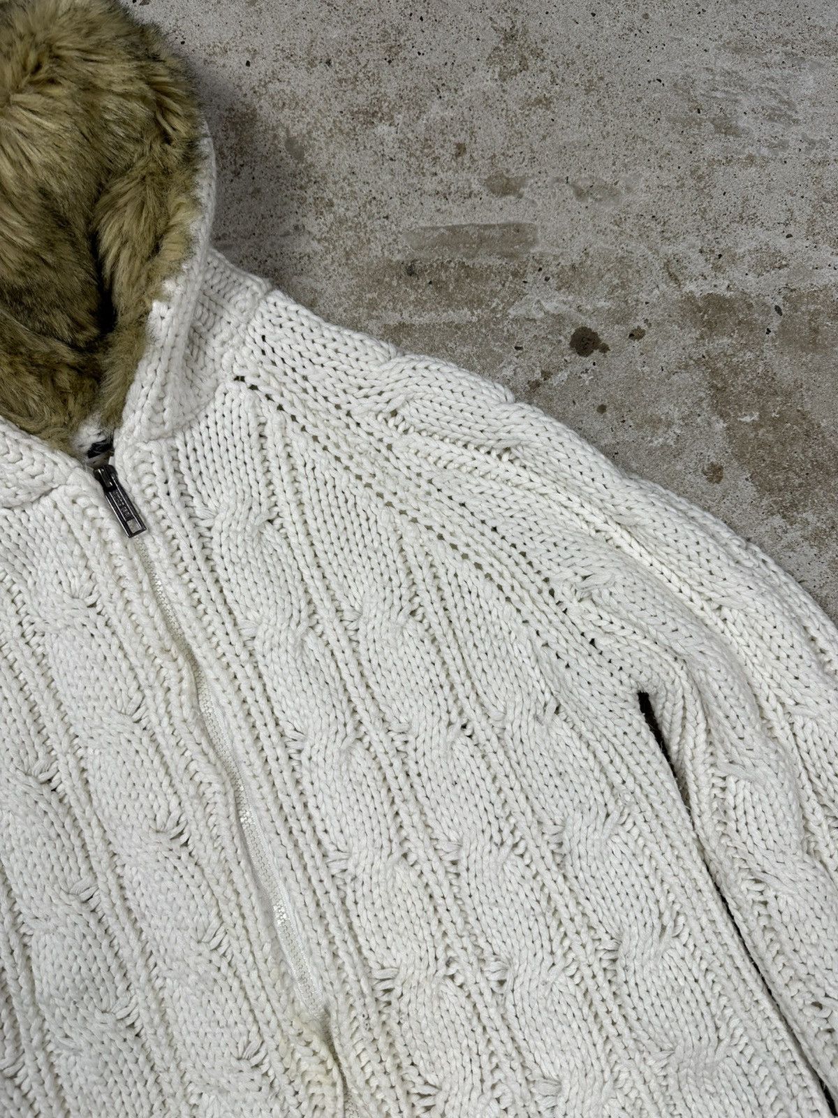 If Six Was Nine × Japanese Brand × Le Grande Bleu (L.G.B.) Vintage Y2K Faux Fur Cable Knit Full Zip Hooded Sweater Size US S / EU 44-46 / 1 - 8 Thumbnail