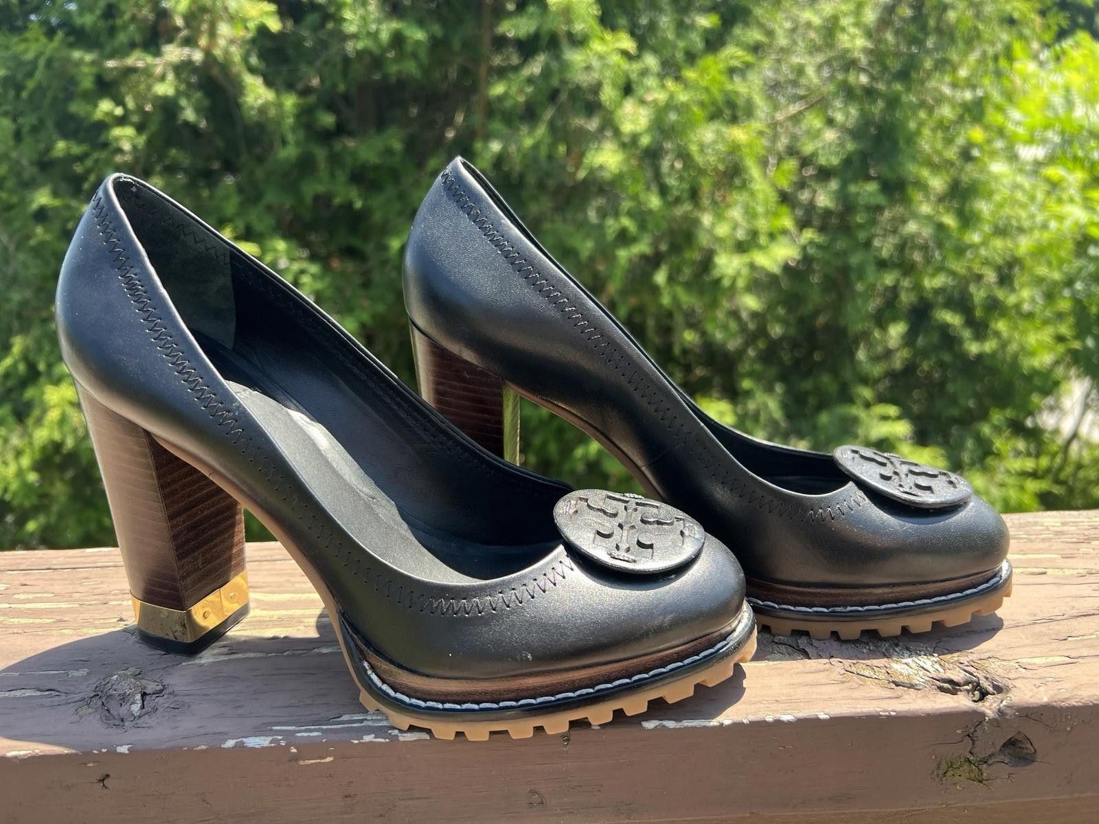 Tory Burch Tory Burch LEANNE Lug Pumps Black Leather Y2K Preppy Sz 8.5 Size US 8.5 / IT 38.5 - 1 Thumbnail