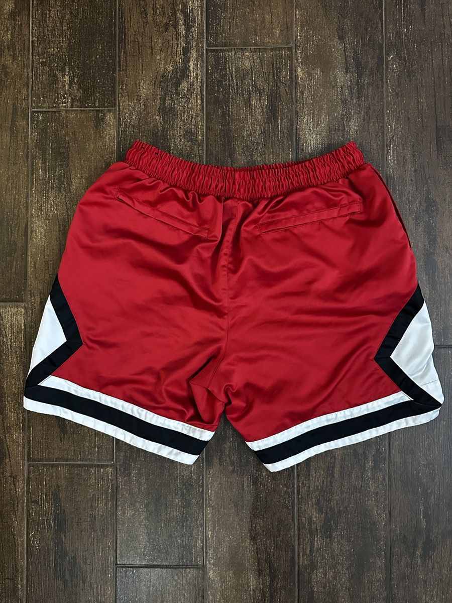 Jordan Brand Air Jordan Shorts Size US 36 / EU 52 - 2 Thumbnail