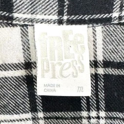 Vintage Free Press Shirt Womens M Black/White Plaid Button Up Pocket EUC Size M / US 6-8 / IT 42-44 - 4 Thumbnail