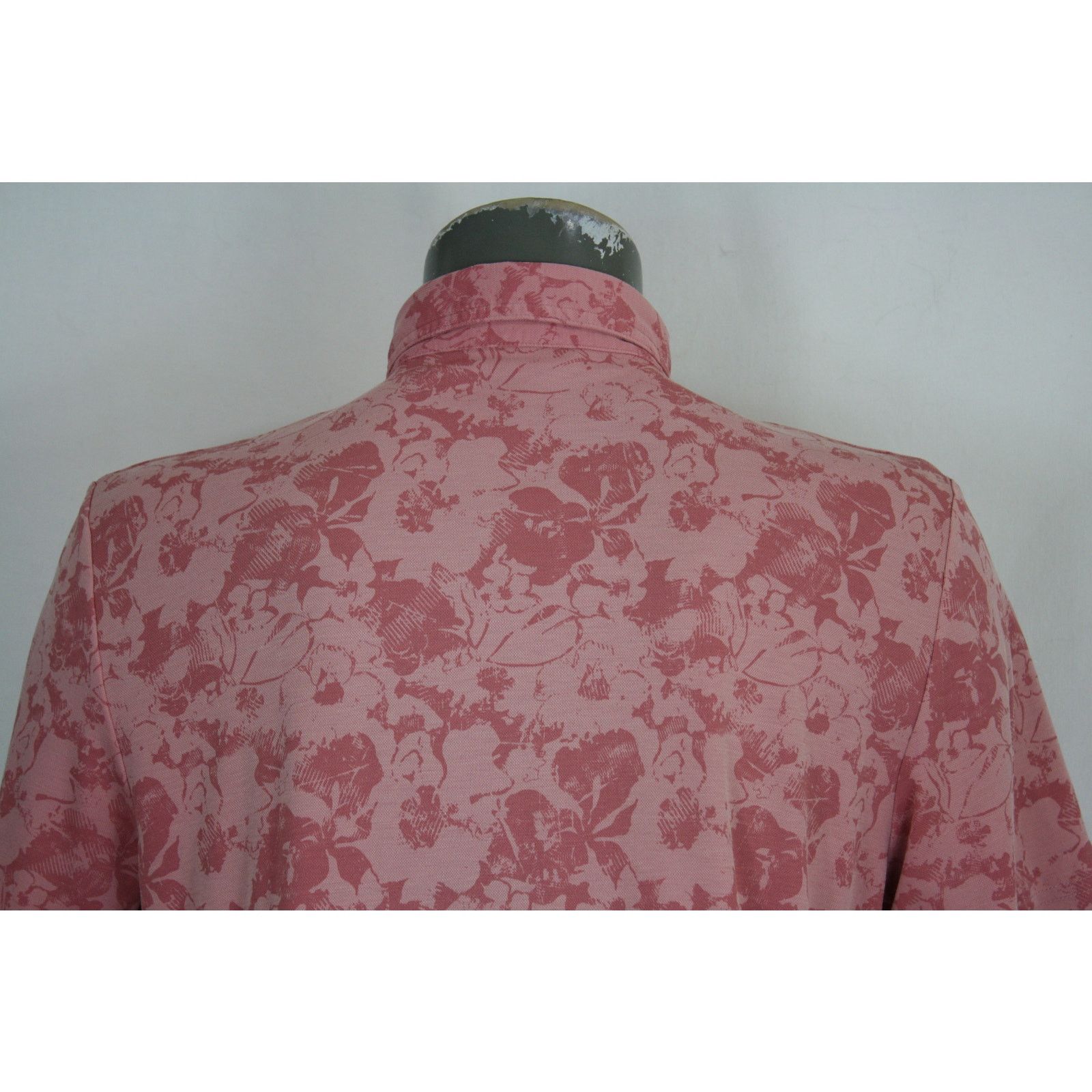 TravisMathew Travis Mathew Polo Large Pink Floral Performance Golf Shirt Size US L / EU 52-54 / 3 - 7 Thumbnail
