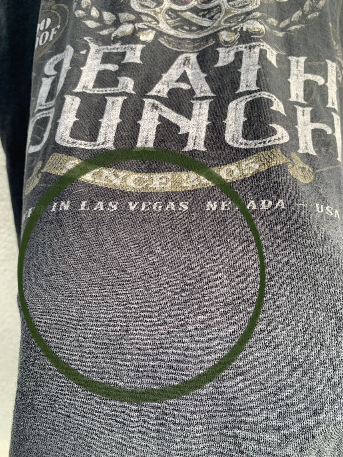 Band Tees Vintage Five Finger Death Punch Faded Distressed T-shirt Size US XXL / EU 58 / 5 - 15 Thumbnail