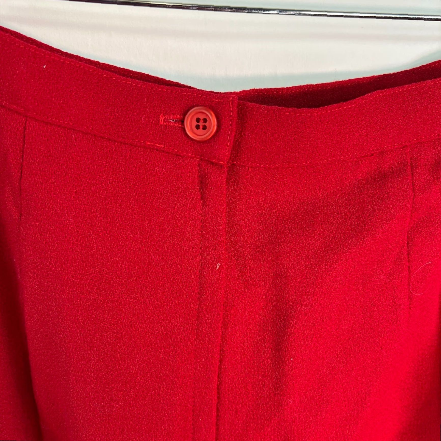 Vintage VTG Gianni Wool Skirt Women's Size 8 Red Zip Button Closure Knee Length A-Line Lined Chambray 100% Wool Vintage USA Gianni Skirt Womens 8 Red Size 30" / US 8 / IT 44 - 3 Thumbnail