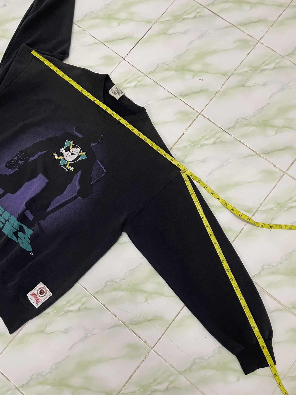 Nutmeg Nutmeg NHL Mighty Ducks Crewneck Sweatshirt Size US L / EU 52-54 / 3 - 13 Thumbnail