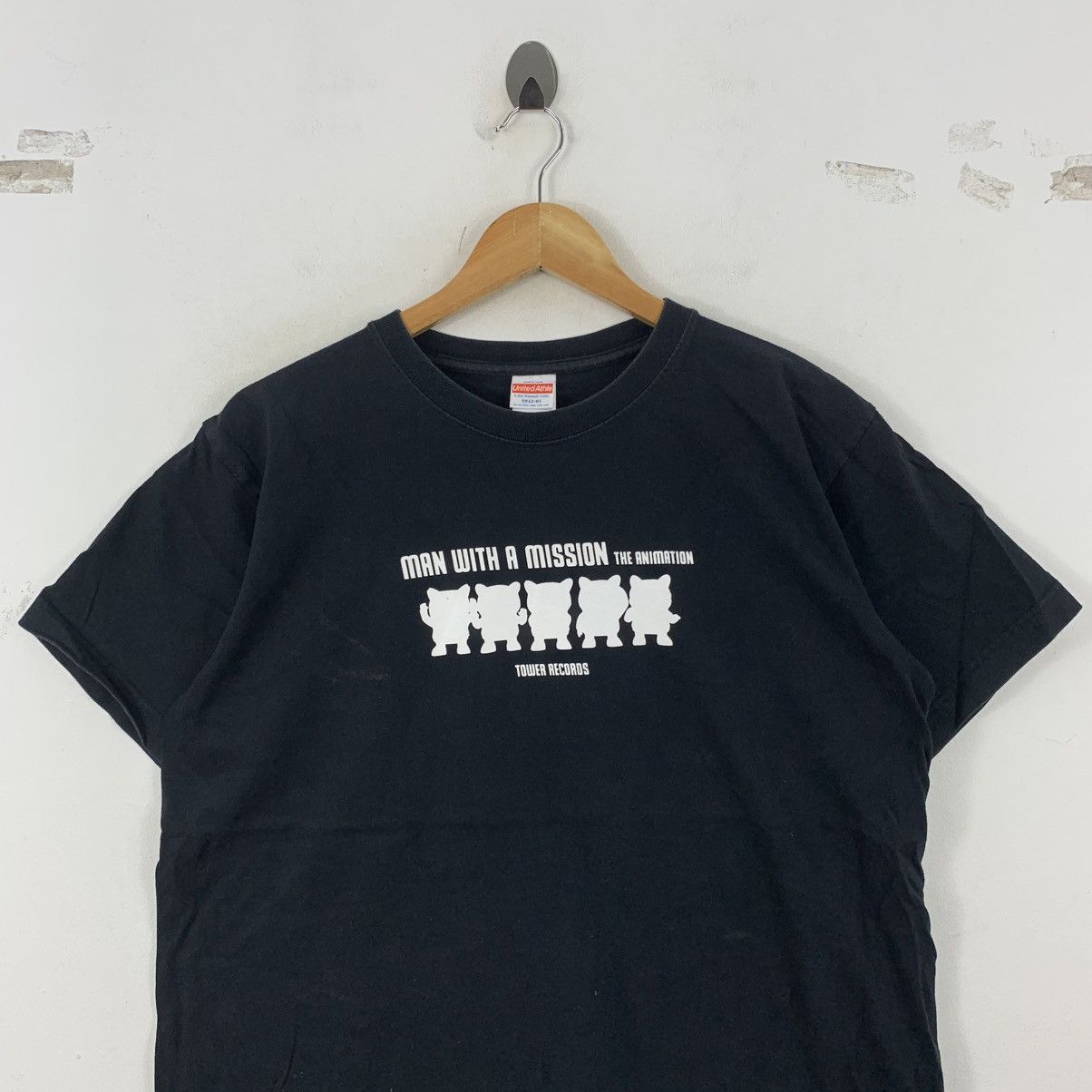 Vintage MAN WITH A MISSION Animation Tower Records Japan Tshirt Size US L / EU 52-54 / 3 - 3 Thumbnail