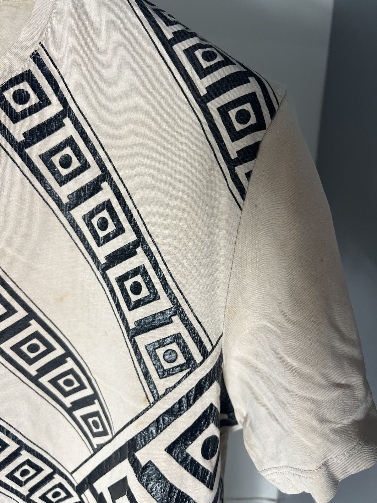 Versace × Vintage VERY RARE GIANNI VERSACE COLLECTION ITALIAN DESIGNER T-SHIRT Size US M / EU 48-50 / 2 - 5 Thumbnail
