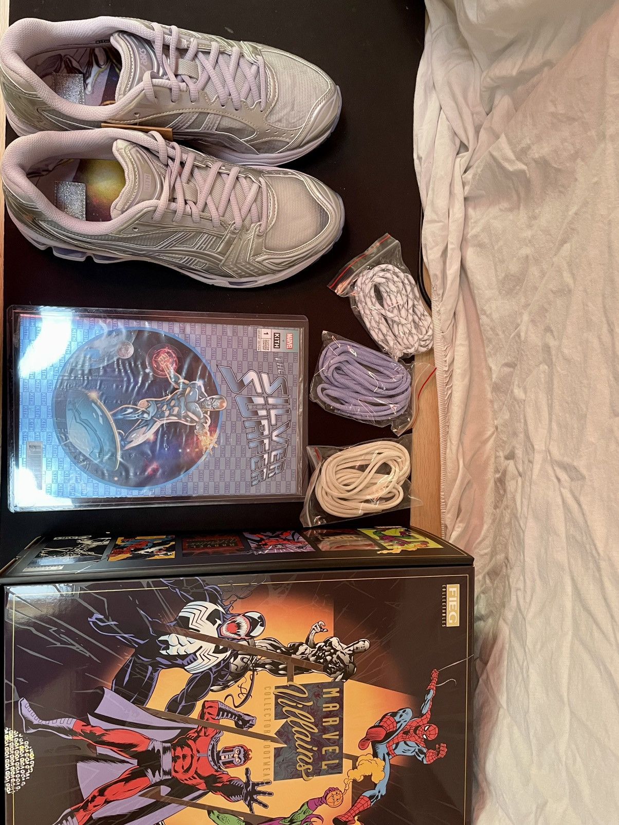 Kith × Marvel Comics Asics x Kith x Marvel x Silver surfer edition Size US 9.5 / EU 42-43 - 8 Thumbnail