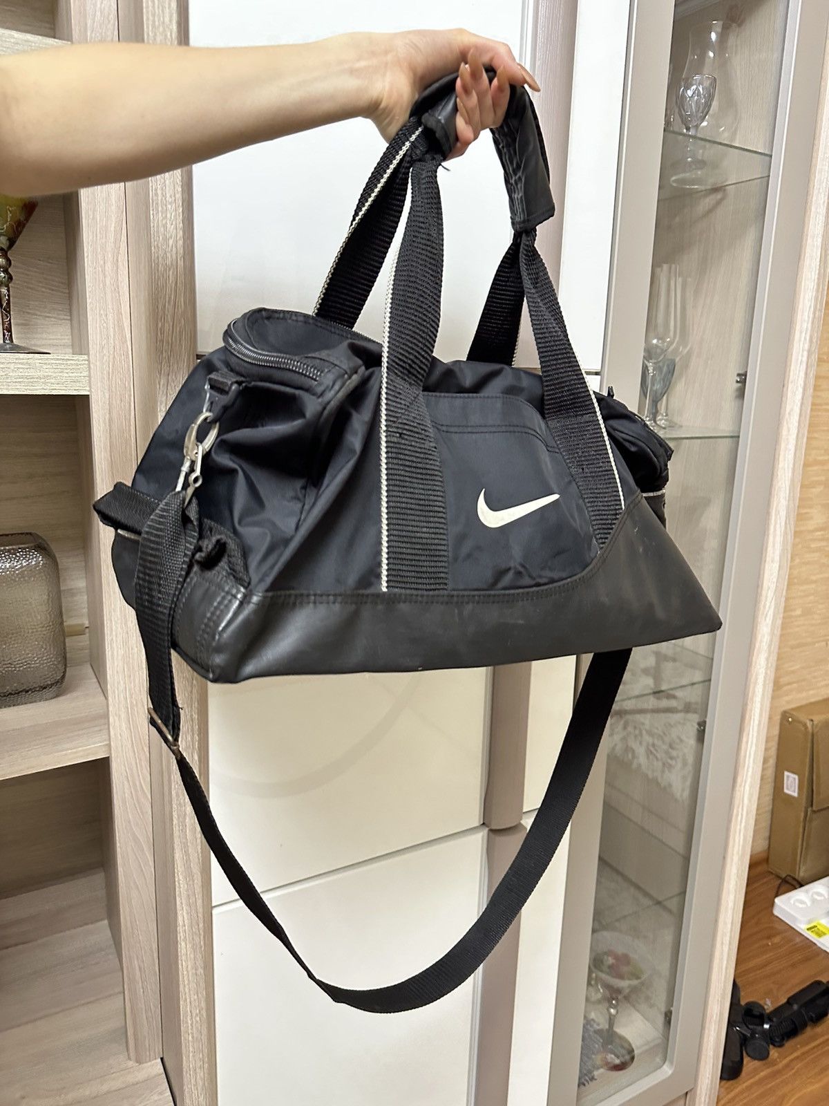 Nike Vintage 90s Nike Crazy Sport Bag Luggage Black Shoulder Bag Size ONE SIZE - 6 Thumbnail