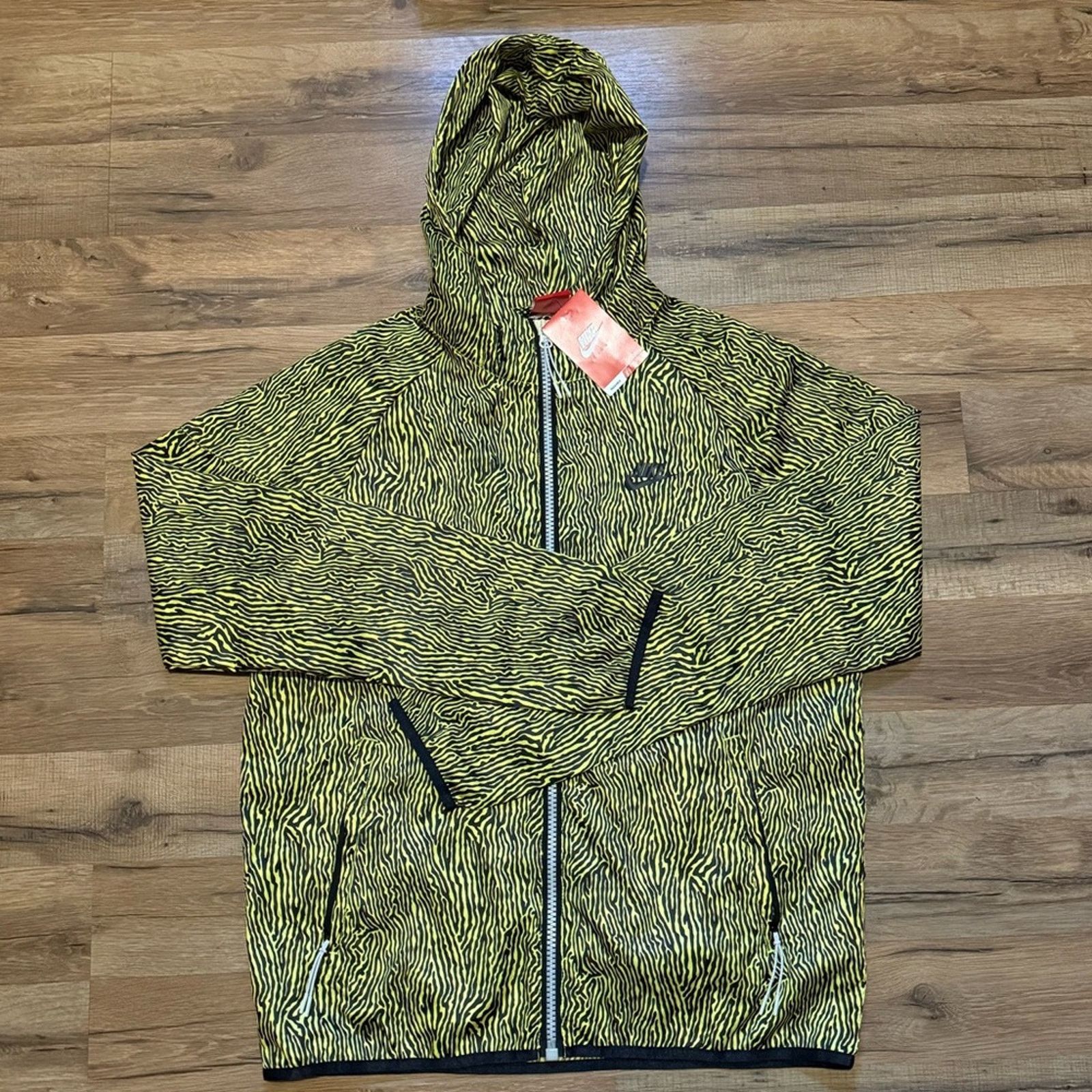 Nike 2013 Nike Packable Windbreaker Size US M / EU 48-50 / 2 - 1 Thumbnail