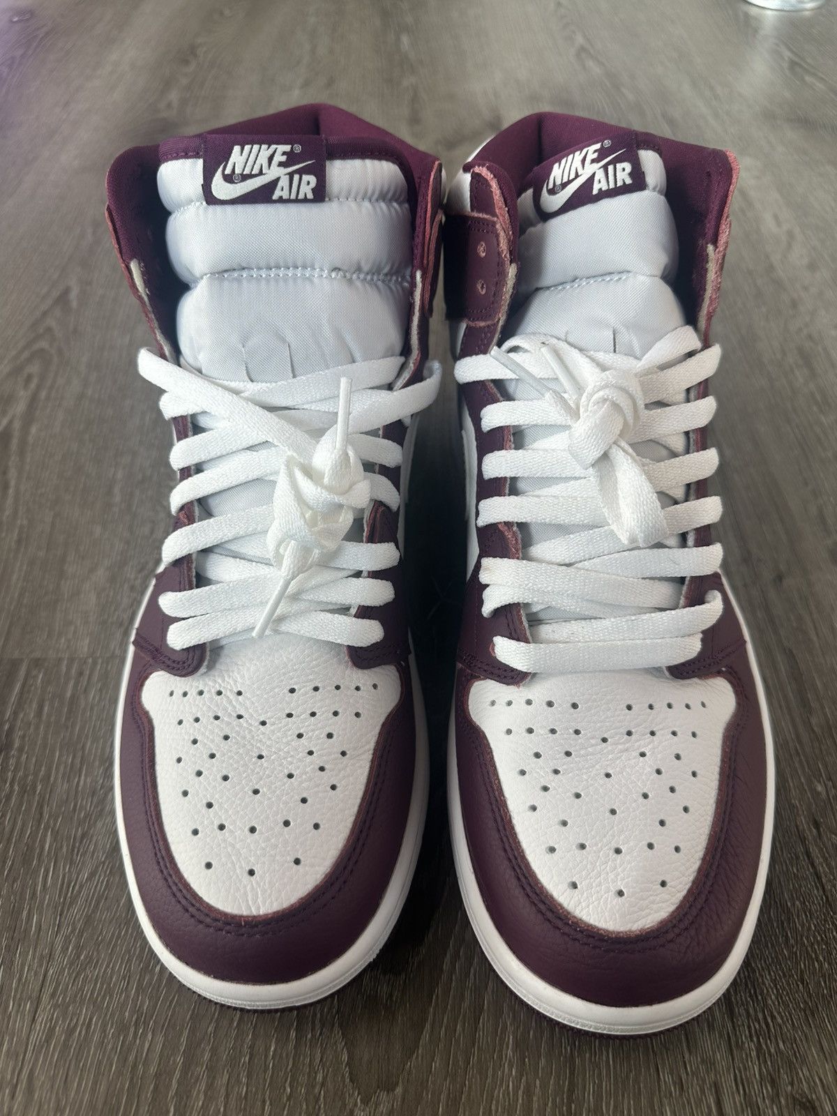 Jordan Brand Air Jordan 1 High OG “Bordeaux” **PRE-OWNED** Size US 10.5 / EU 43-44 - 3 Thumbnail
