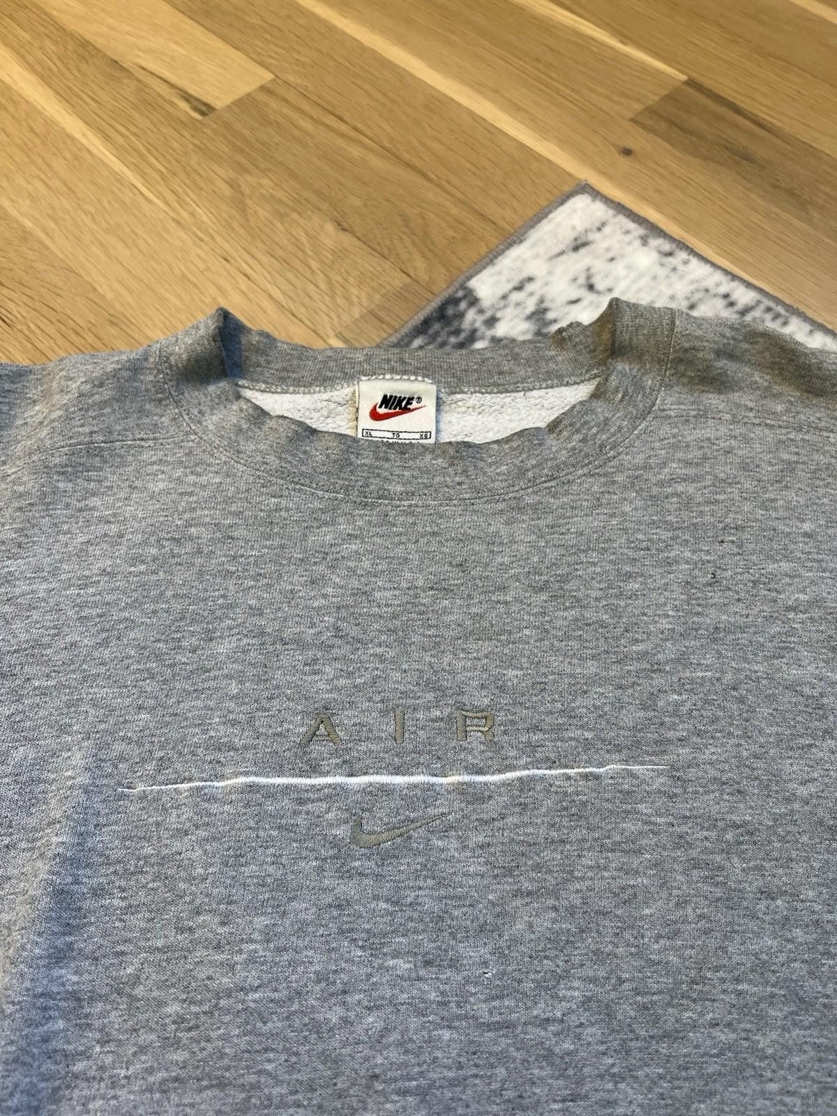 Nike 90s Nike Air Embroidered Crewneck Size XL Size US XL / EU 56 / 4 - 2 Thumbnail