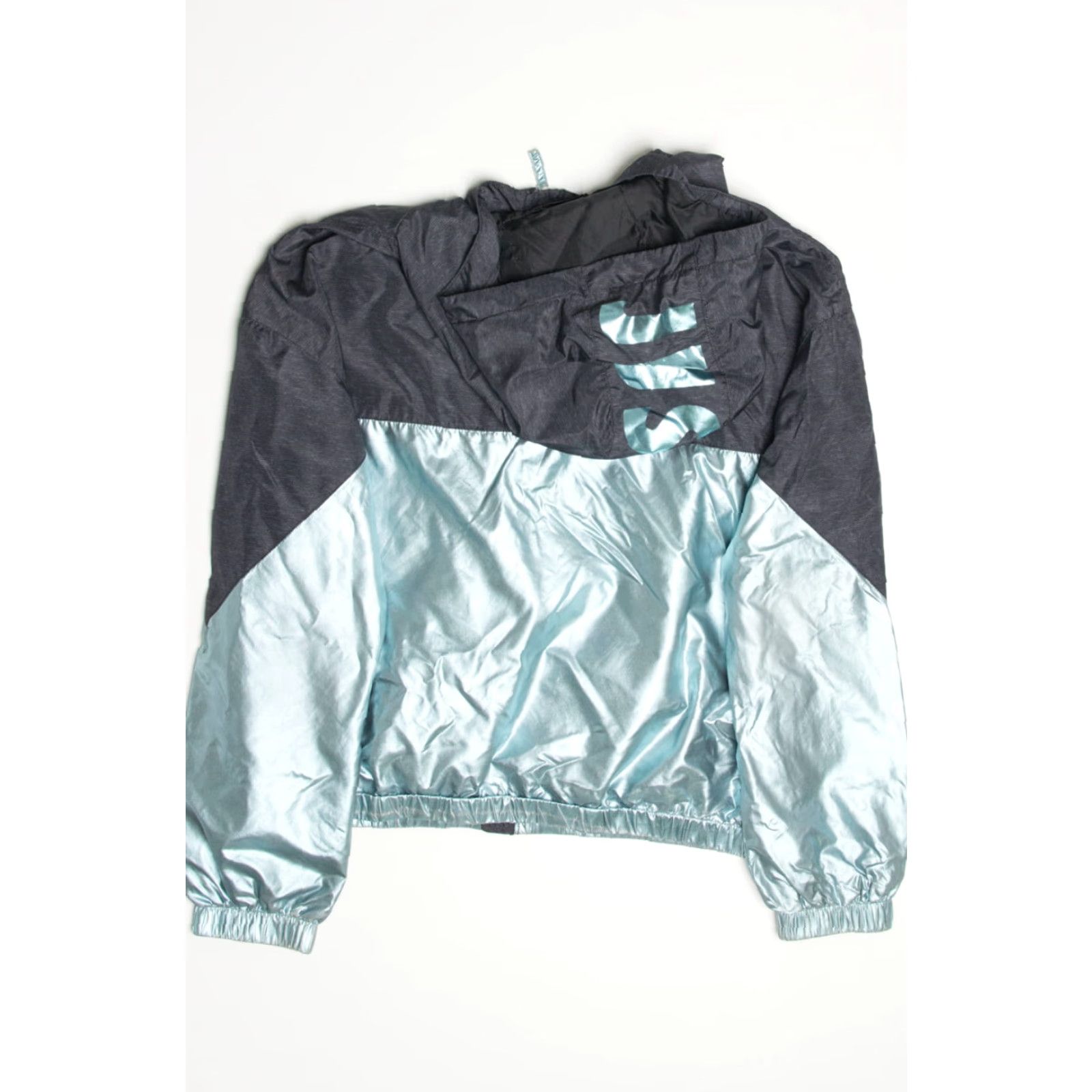 Vintage VINTAGE Justice Aqua Hoodie Jacket Small 19719 Shiny Windbreaker Size US S / EU 44-46 / 1 - 3 Thumbnail