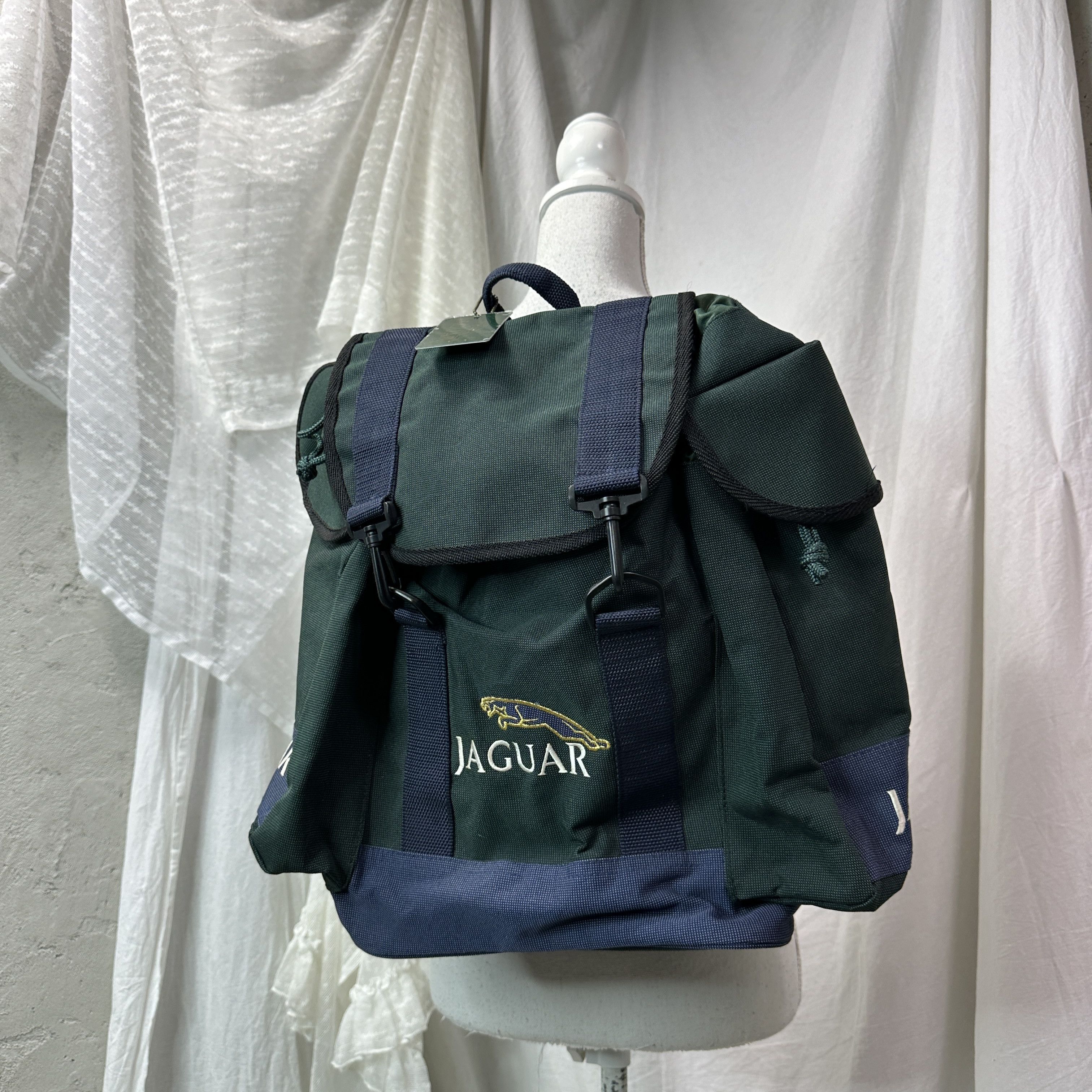 Vintage Vintage Old School Gorpcore Streetwear Jaguar Backpack 90s Size ONE SIZE - 2 Thumbnail