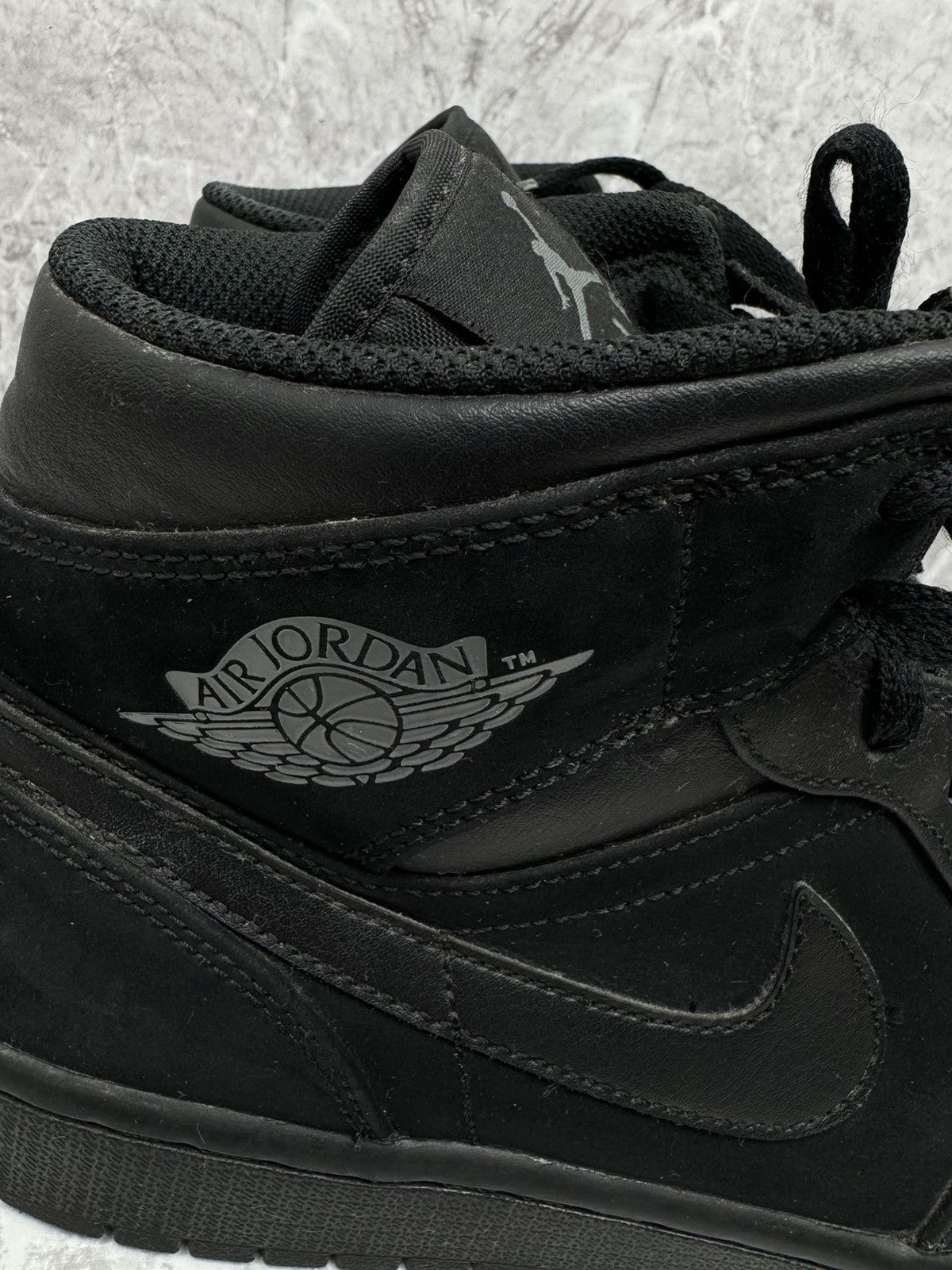 Jordan Brand Jordan 1 Retro Mid black (2018) Size US 10 / EU 43 - 2 Thumbnail