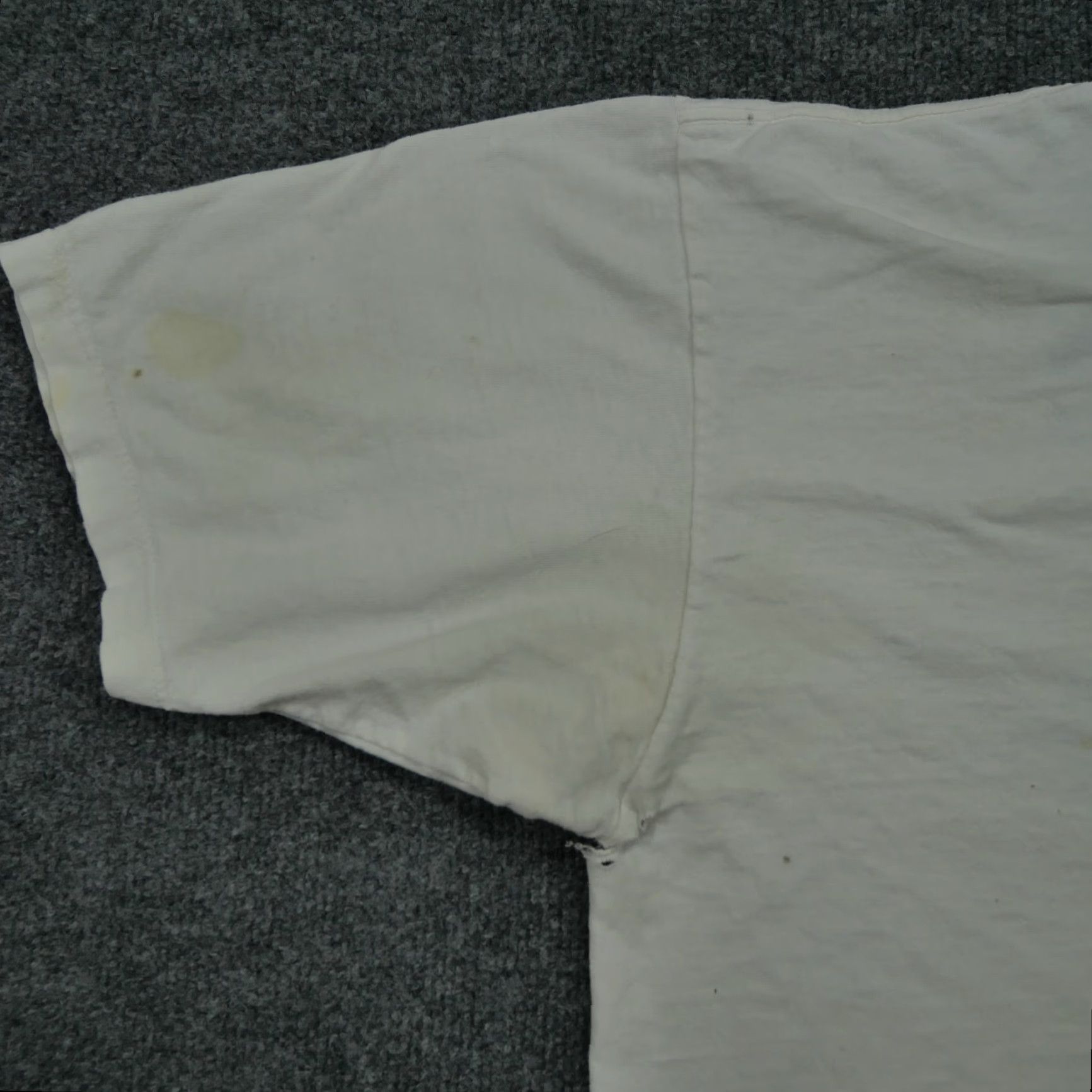 Tommy Hilfiger VINTAGE Tommy Hilfiger T Shirt Adult XL White Distressed Grunge Big Logo 90s Mens Size US XL / EU 56 / 4 - 6 Thumbnail
