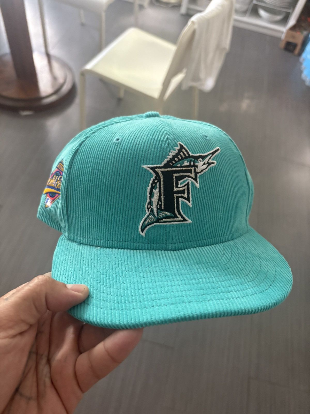 New Era New era fitted Marlins 7 1/8 corduroy hat Size ONE SIZE - 1 Thumbnail