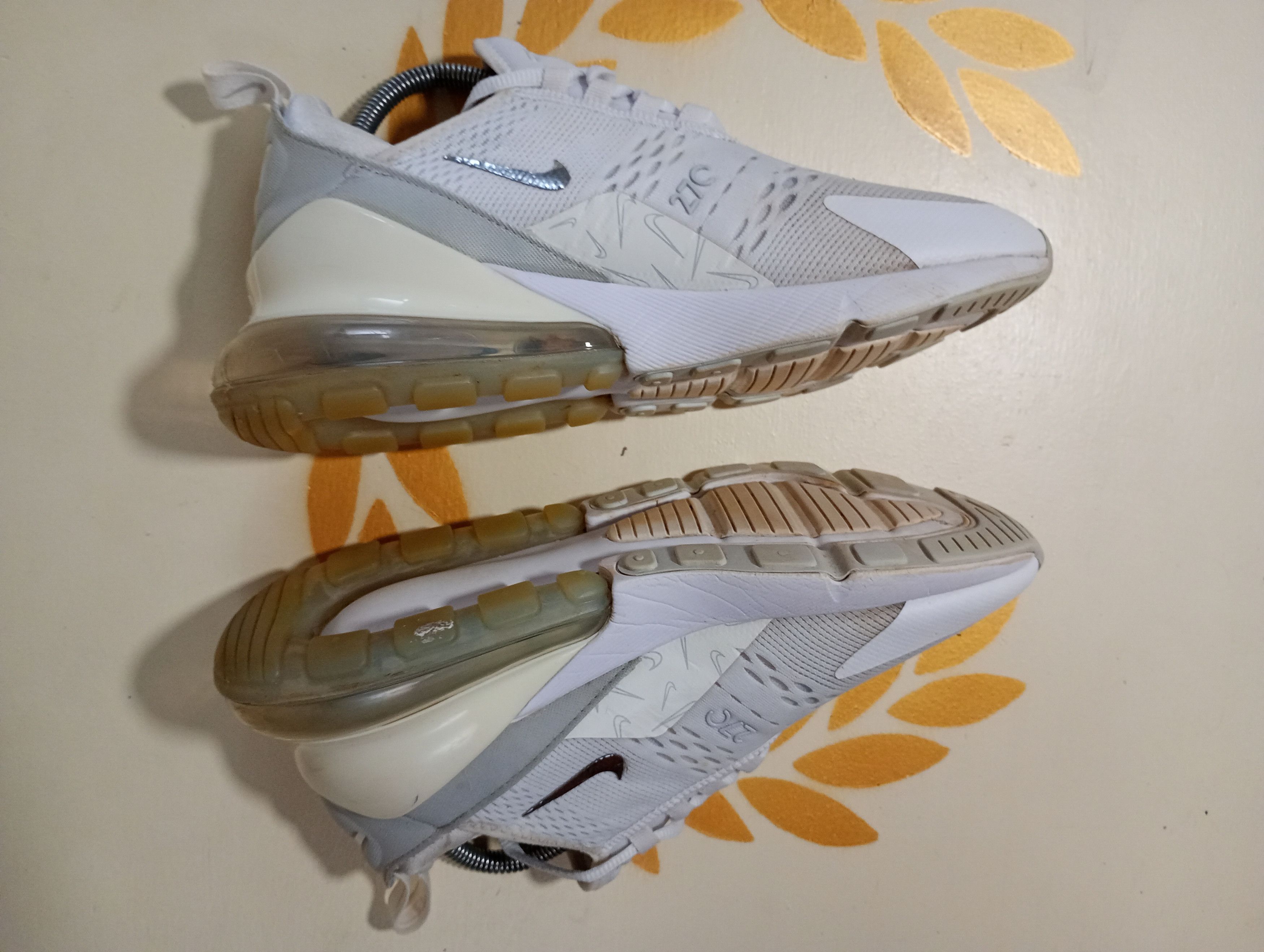 Nike Nike Air Max 270 Sneakers DR7859-100 Size US 8 / EU 41 - 10 Thumbnail