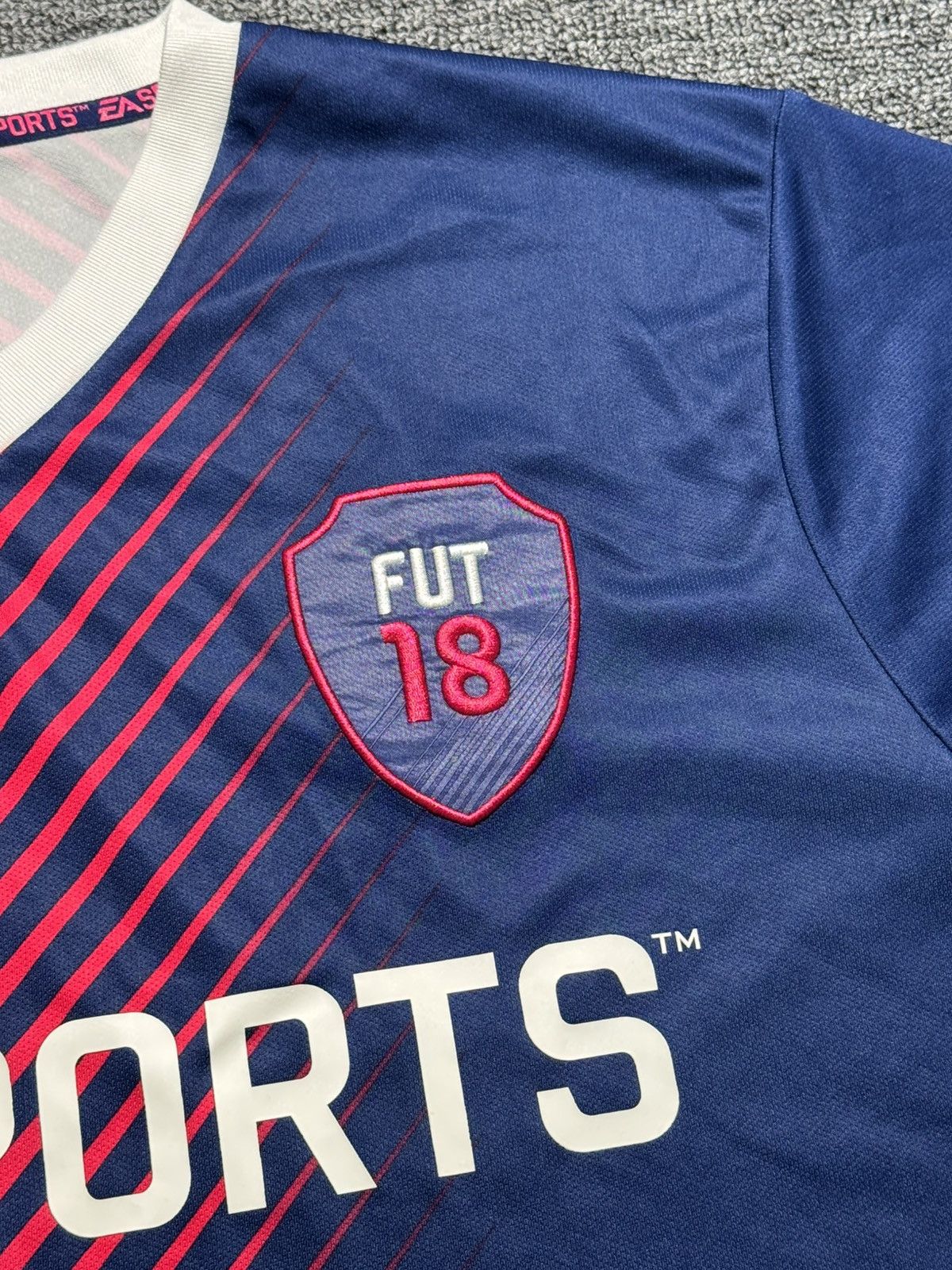 Grailed EA Sports FIFA FUT 18 Soccer Jersey Men's Size XL Gradient Size US XXL / EU 58 / 5 - 4 Thumbnail