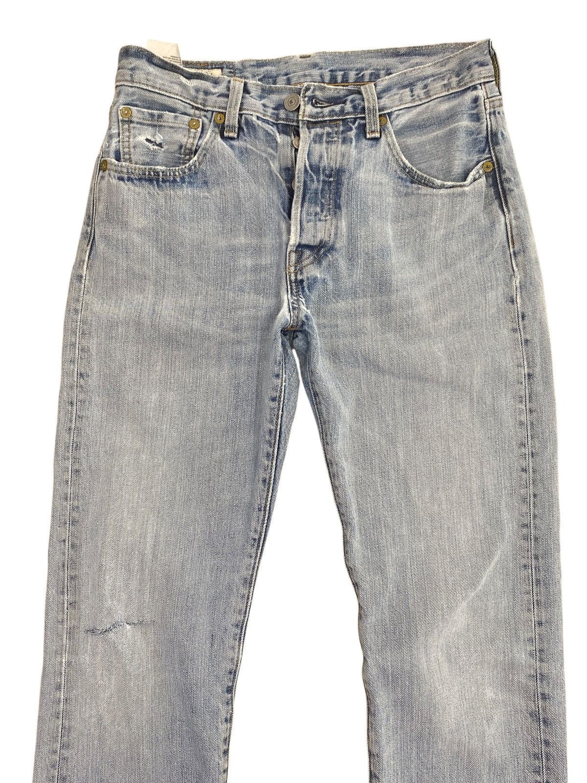 Levi's Vintage Clothing Levi’s Vintage Faded Wash Style Loose Jeans Size US 28 / EU 44 - 2 Thumbnail