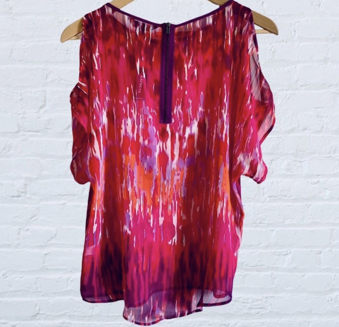 Express EXPRESS ZIP BACK SLIT SLEEVE SHORT SLEEVE COLD SHOULDER TOP Size XS / US 0-2 / IT 36-38 - 14 Thumbnail