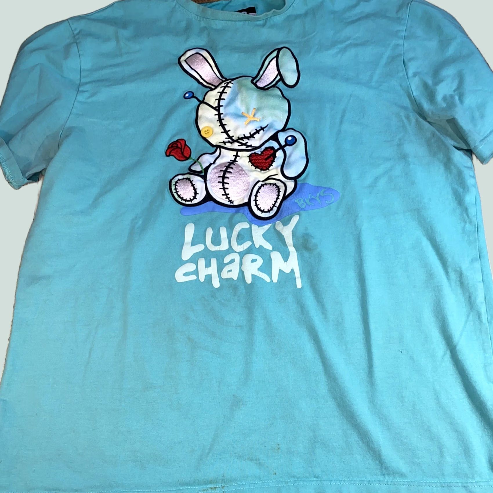 Vintage Lucky Charm Men's Short Sleeve Crew Neck T-Shirt Embroidered Bunny Teal Yellow BKYS Charms Animals 90s Style Size US 33 - 1 Thumbnail