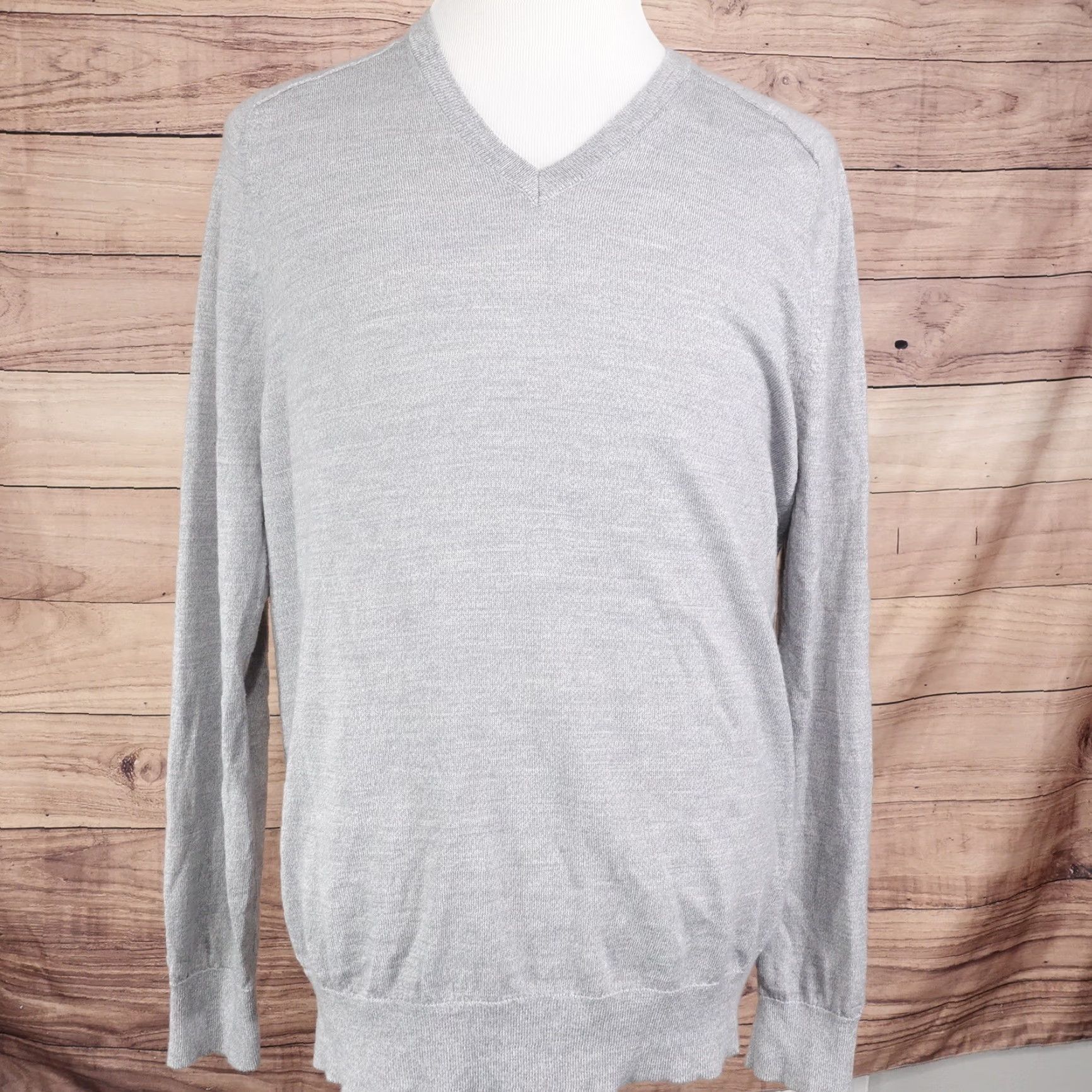 Banana Republic Vintage Banana Republic Wool Sweater V-Neck Pullover Adult XL Gray Classic Buttonless Casual Size US XL / EU 56 / 4 - 3 Thumbnail