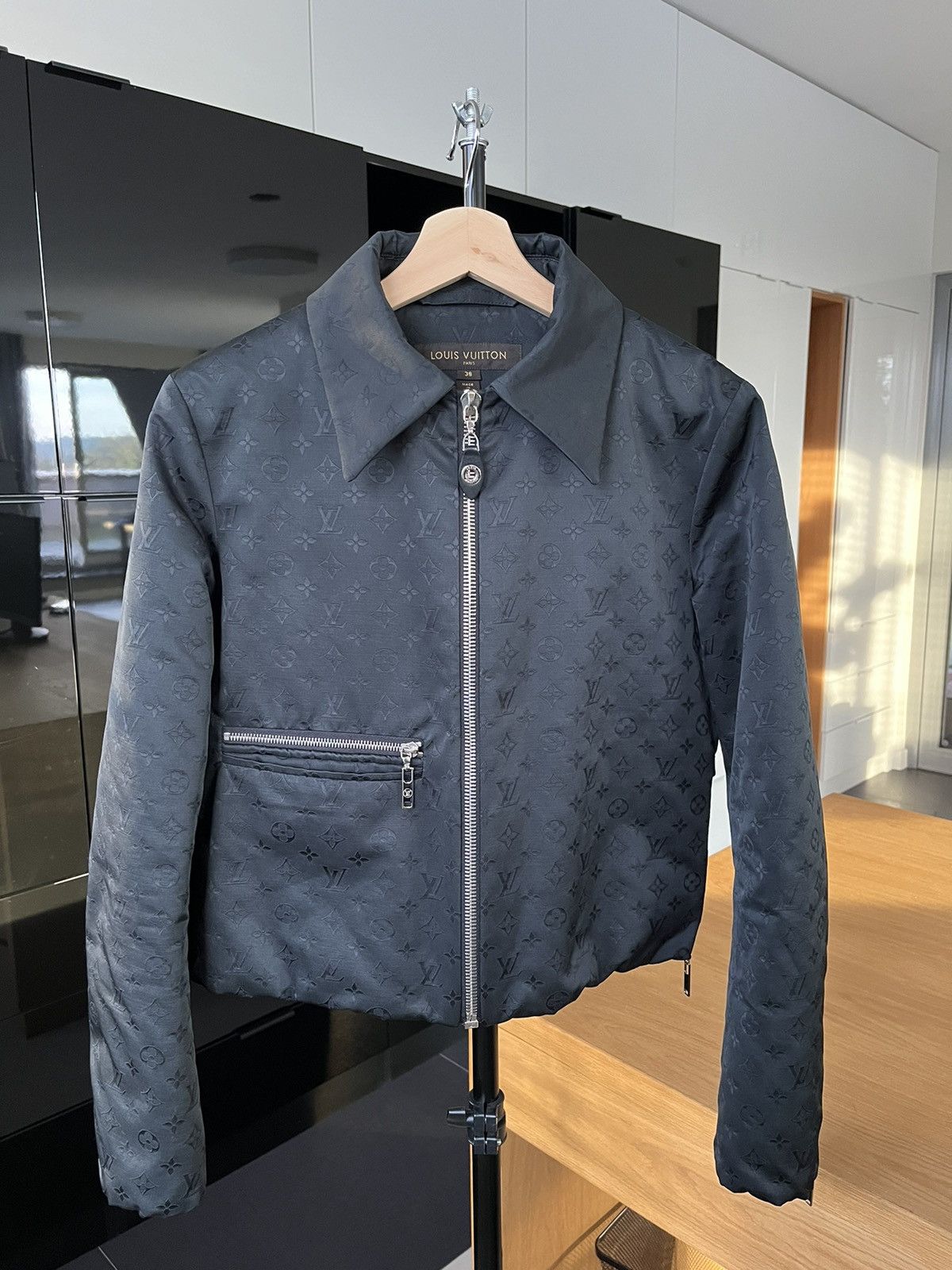 Louis Vuitton Louis vuitton blouson jacket Size XS / US 0-2 / IT 36-38 - 2 Thumbnail
